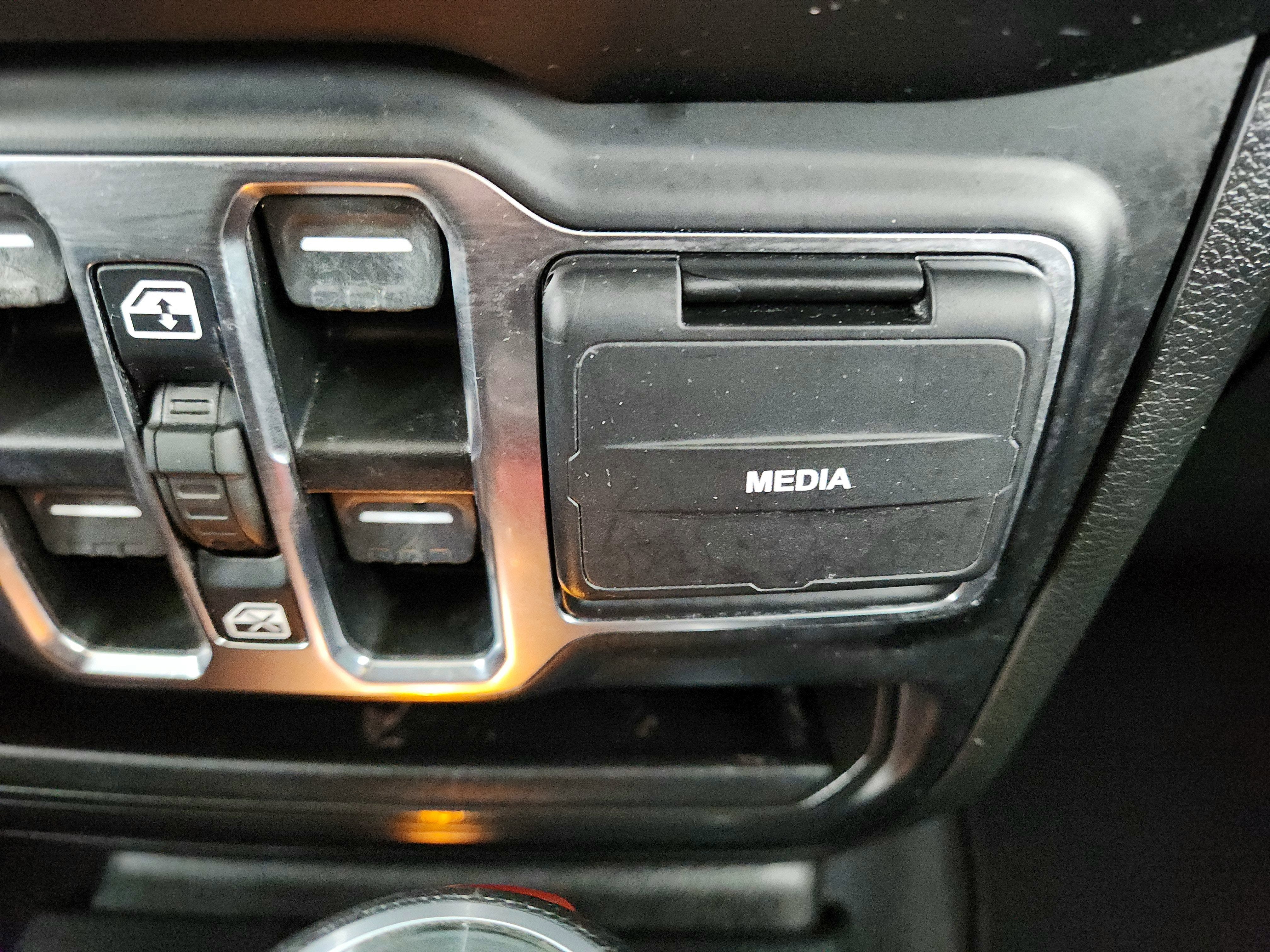 2021 Jeep Wrangler Sport S 4x4