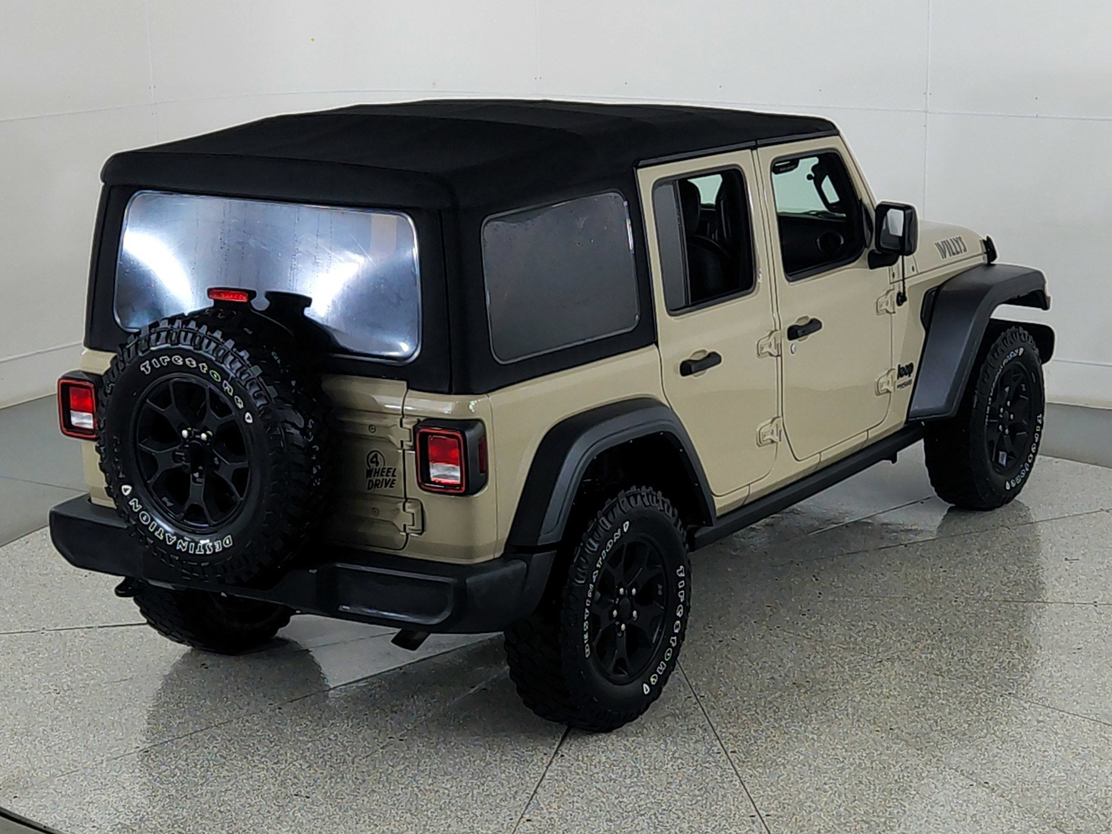2022 Jeep Wrangler Willys 4x4