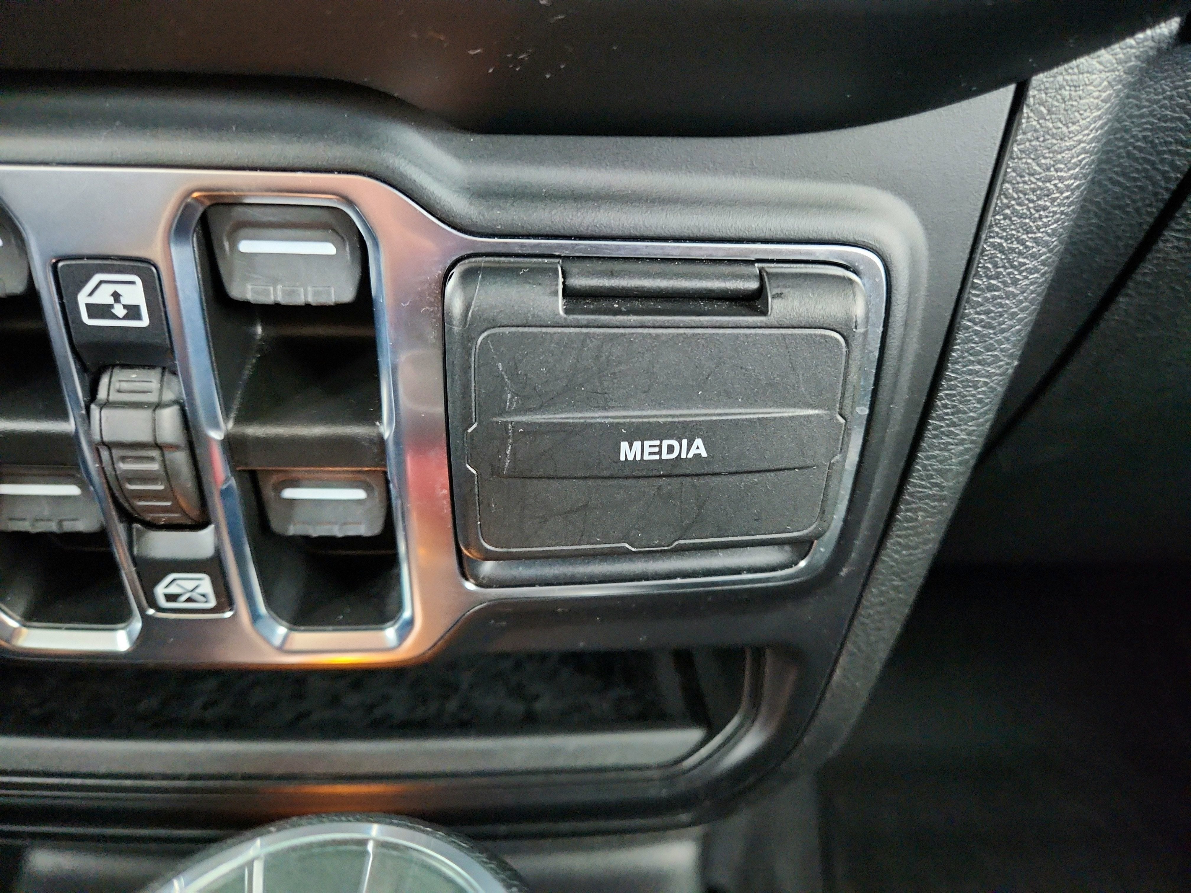 2023 Jeep Wrangler 4-Door Sport S 4x4