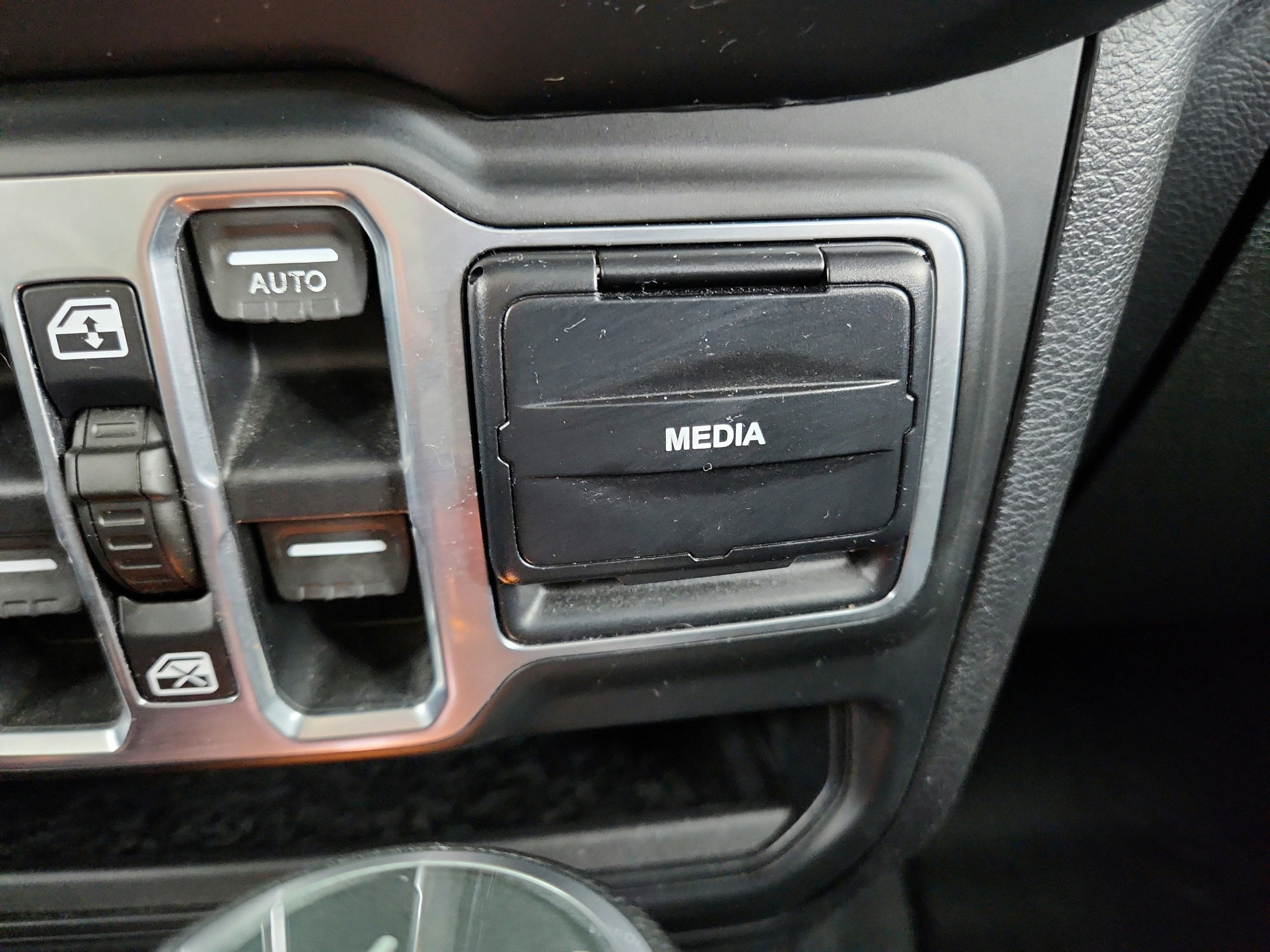 2018 Jeep Wrangler Sahara 4x4