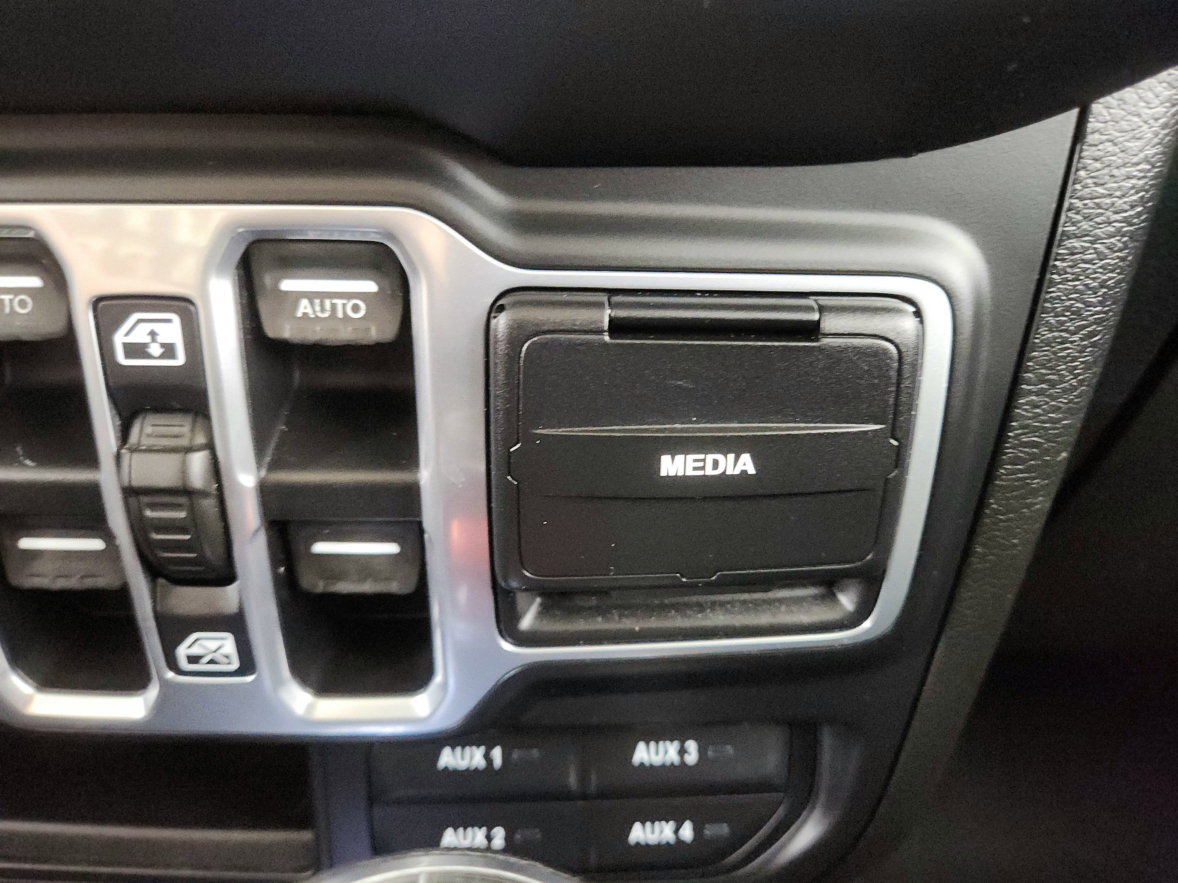 2018 Jeep Wrangler Sahara 4x4