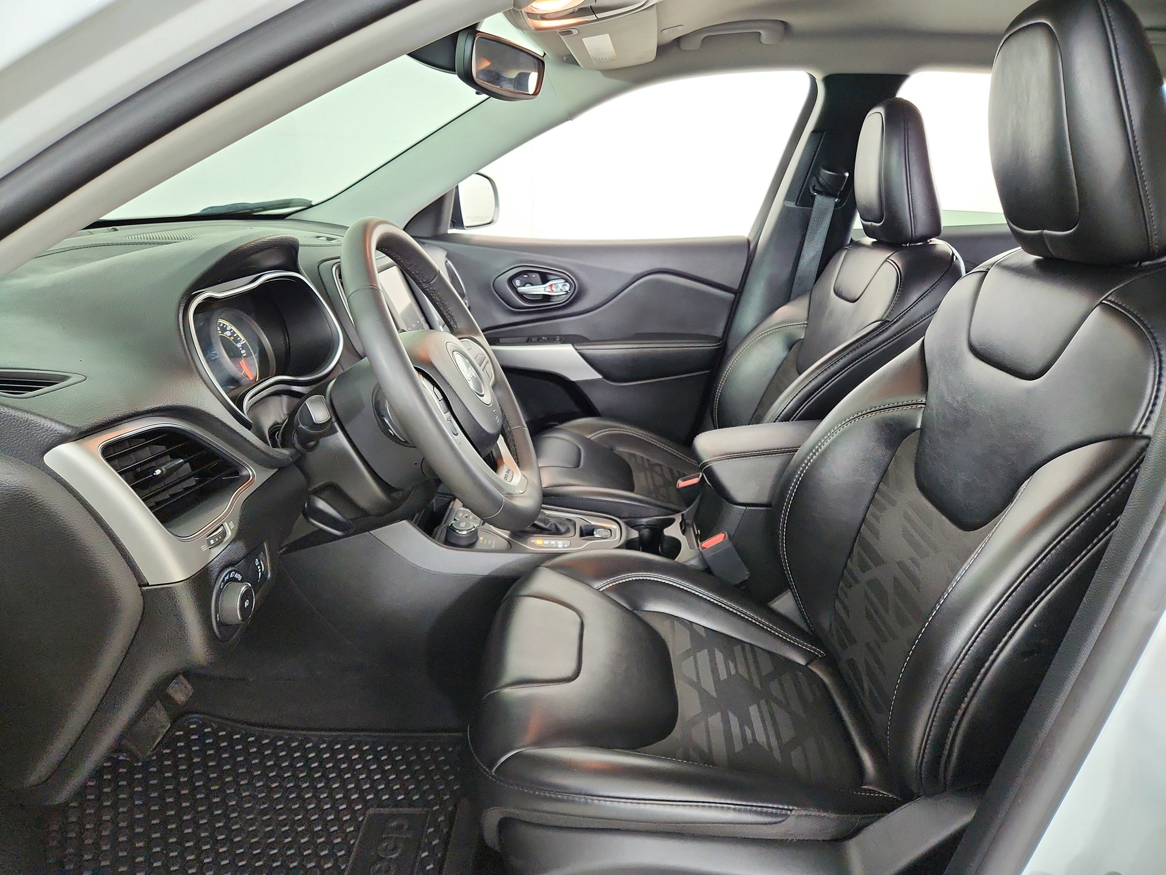 2022 Jeep Cherokee X 4x4