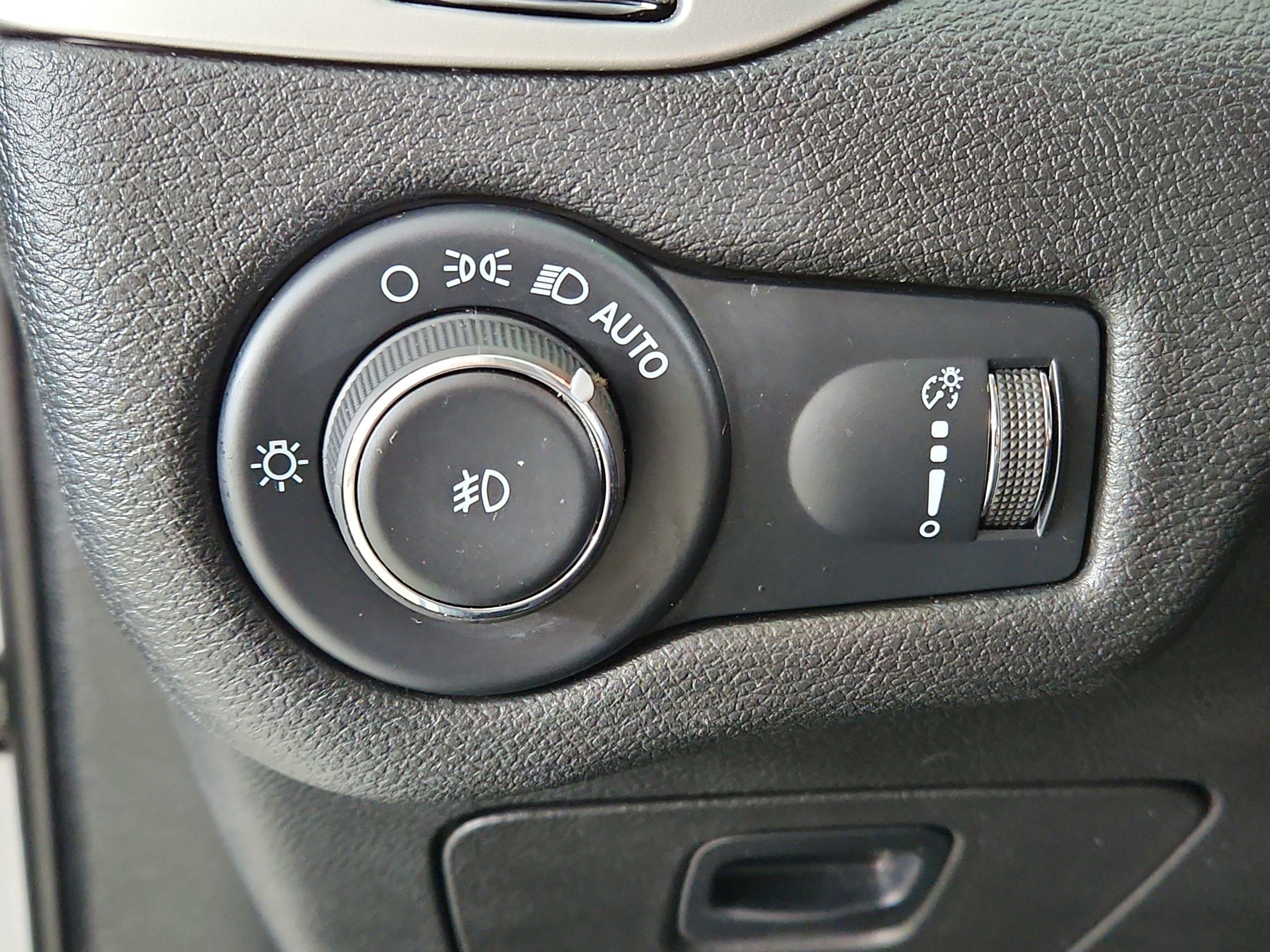 2022 Jeep Cherokee X 4x4