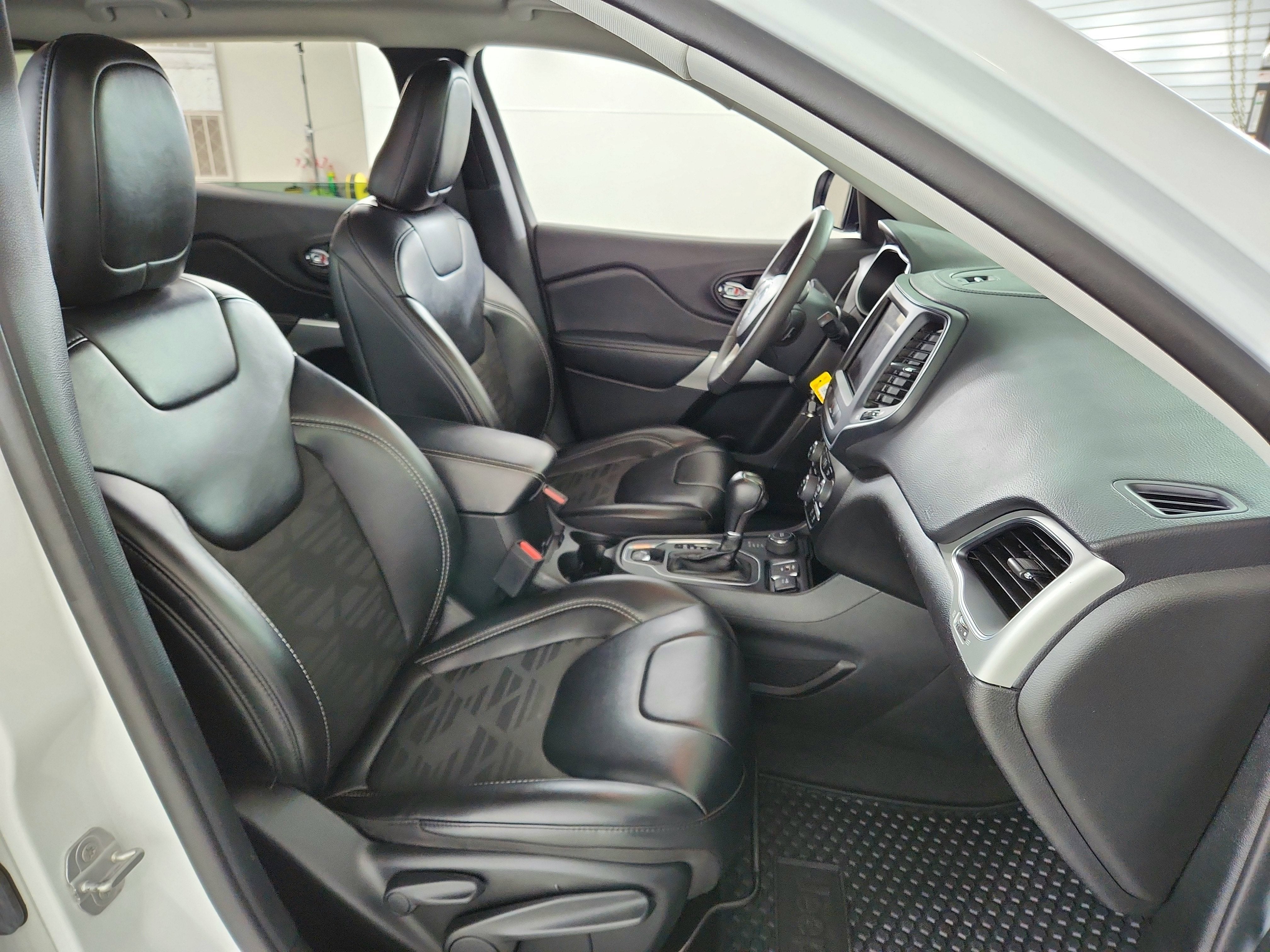 2022 Jeep Cherokee X 4x4