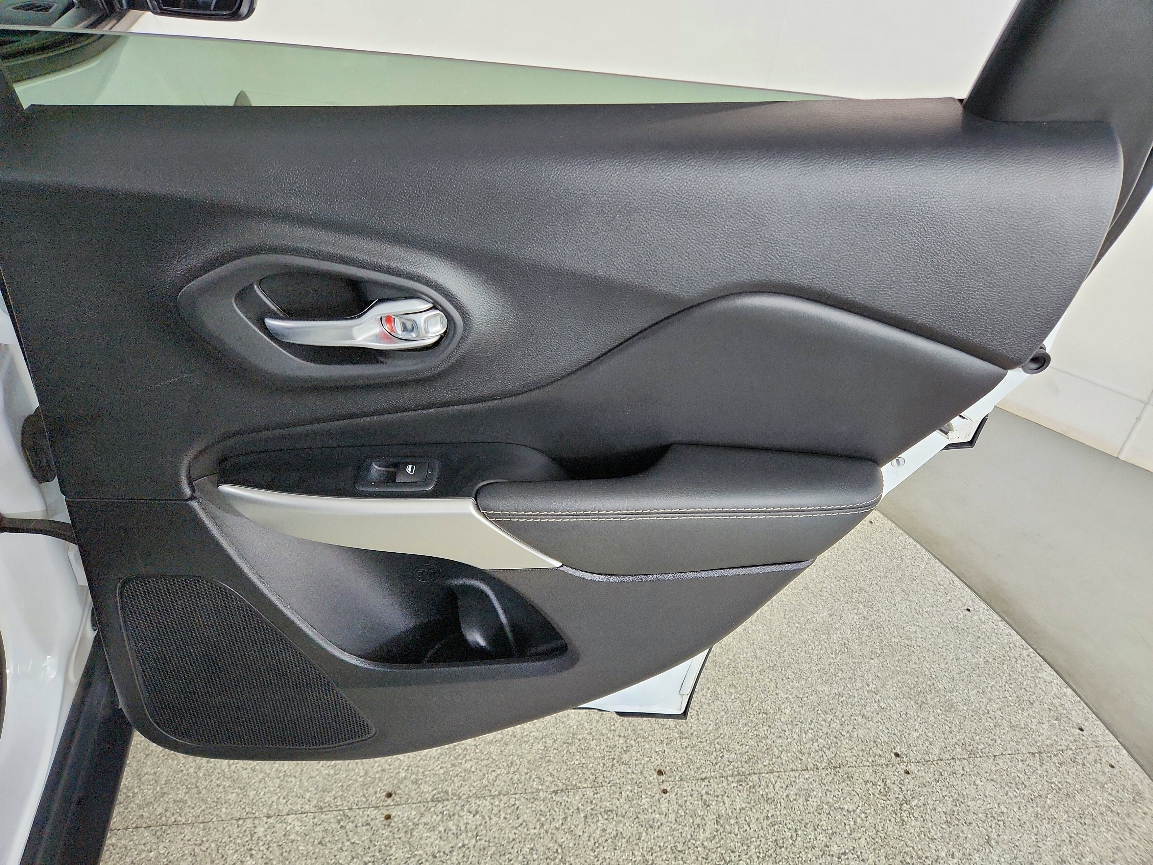 2022 Jeep Cherokee X 4x4