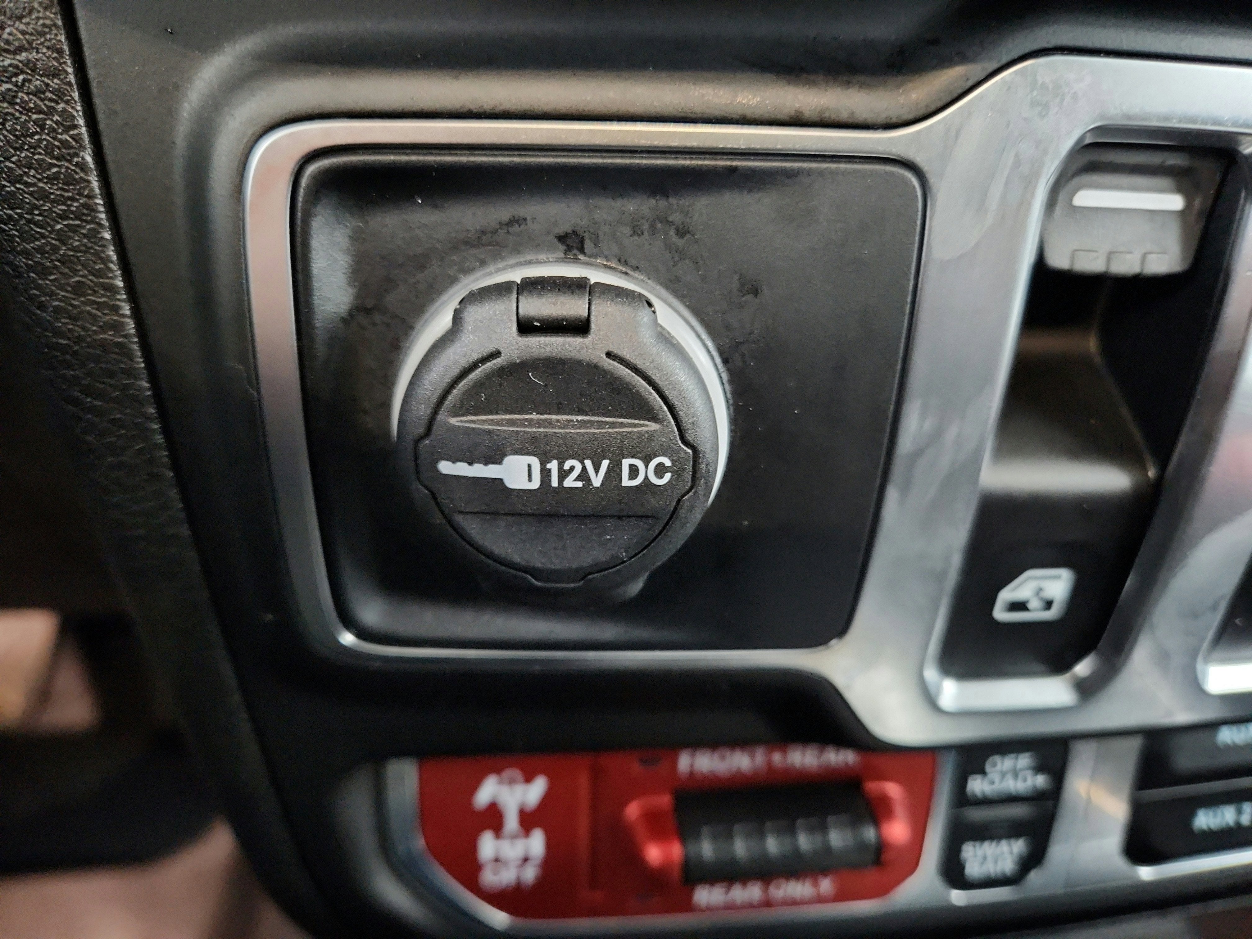 2025 Jeep Wrangler 2-Door Rubicon 4x4
