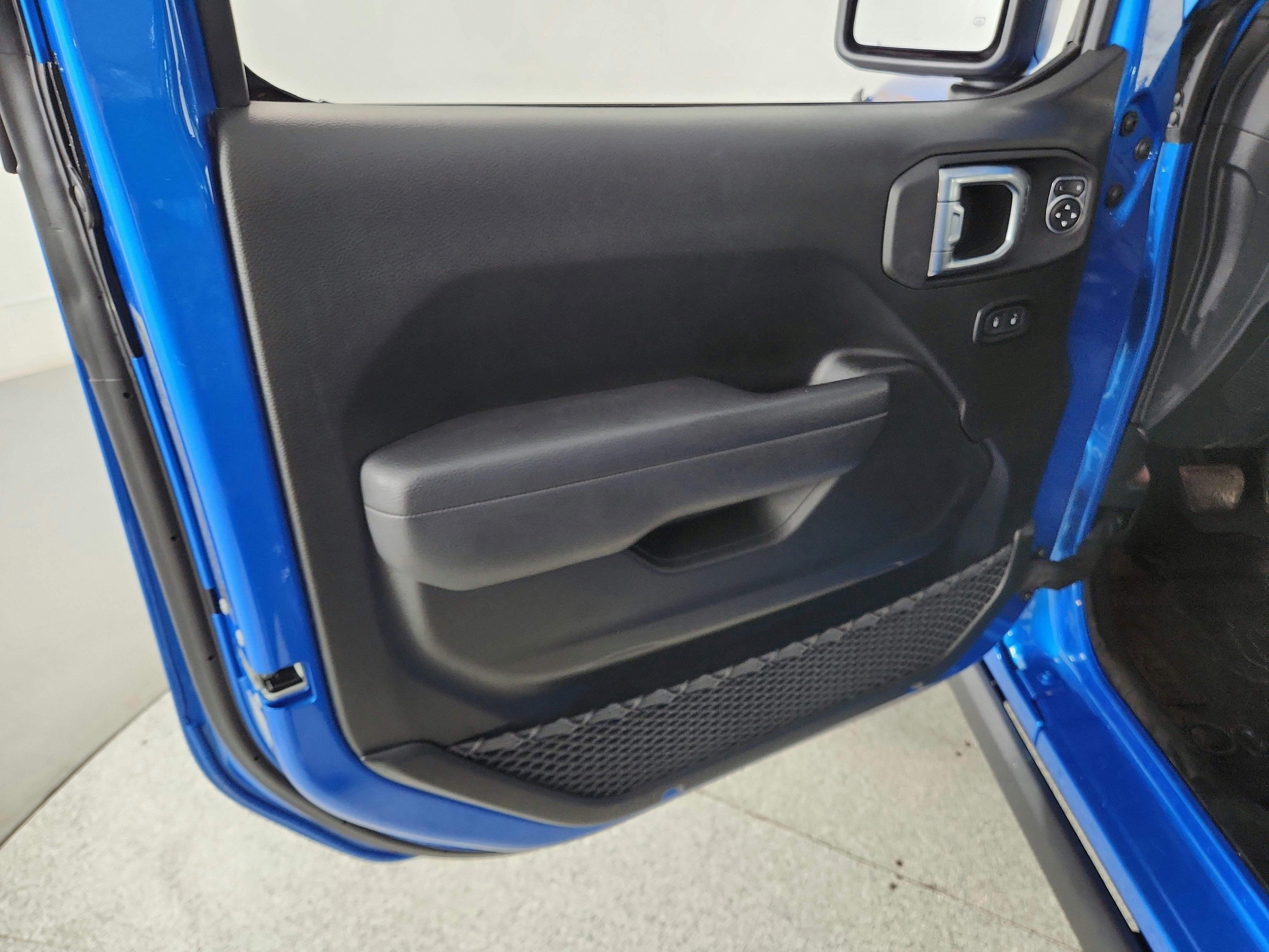 2025 Jeep Wrangler 2-Door Rubicon 4x4