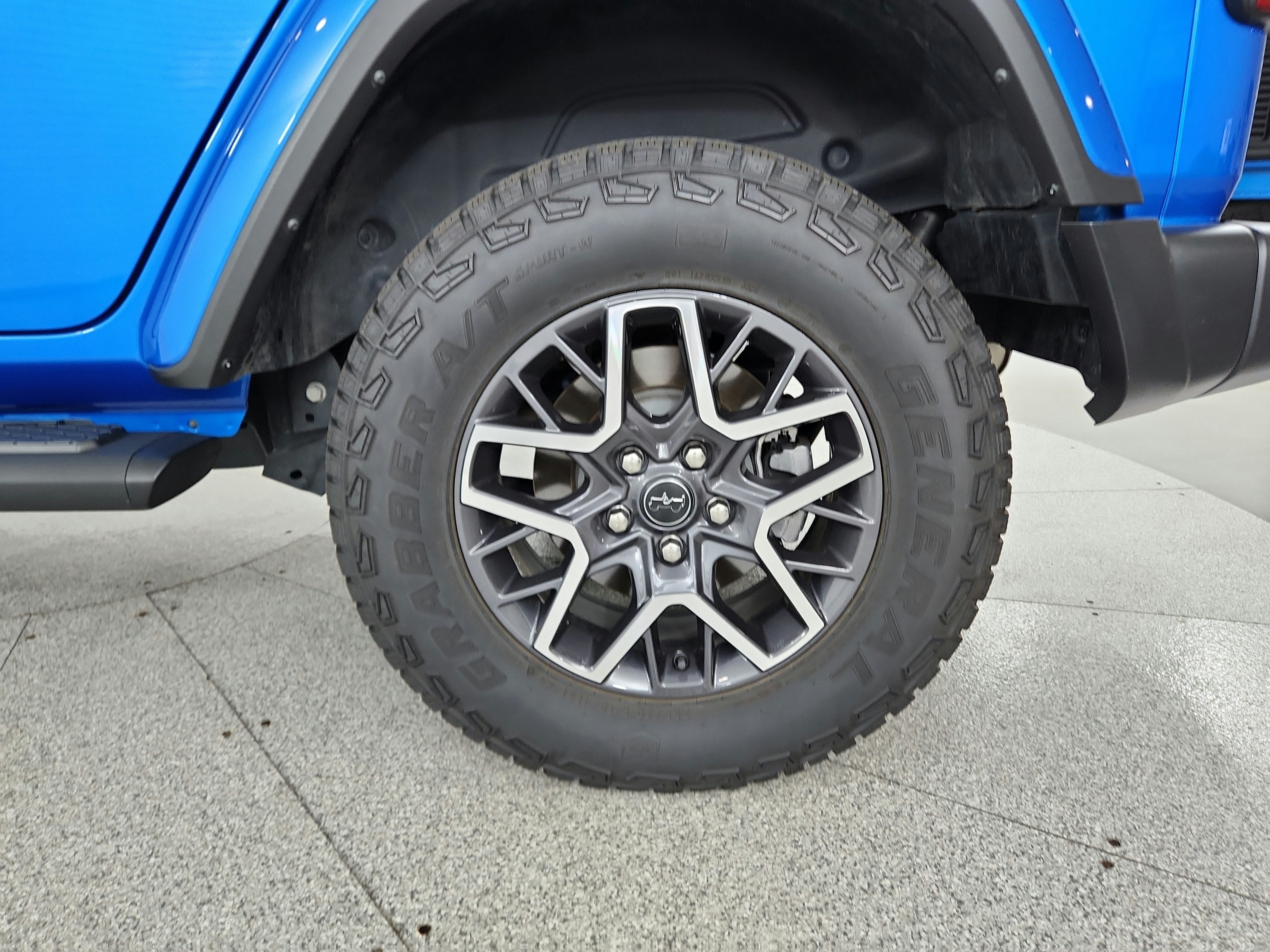 2024 Jeep Wrangler 4-Door Sahara 4x4
