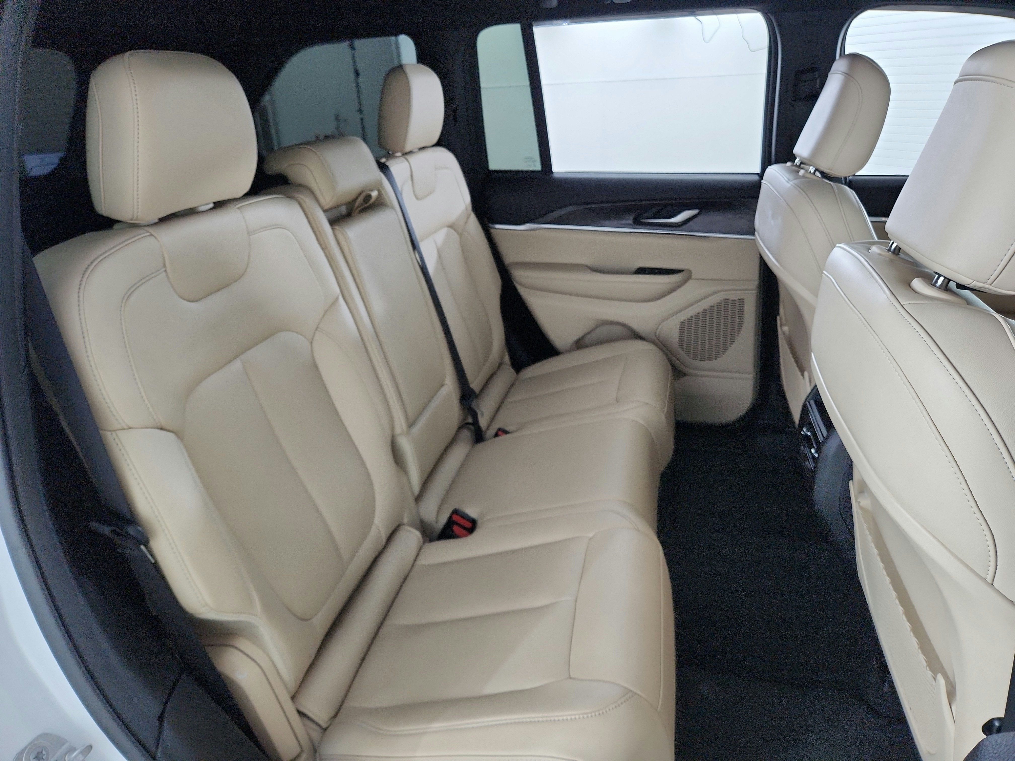 2023 Jeep Grand Cherokee Limited 4x2