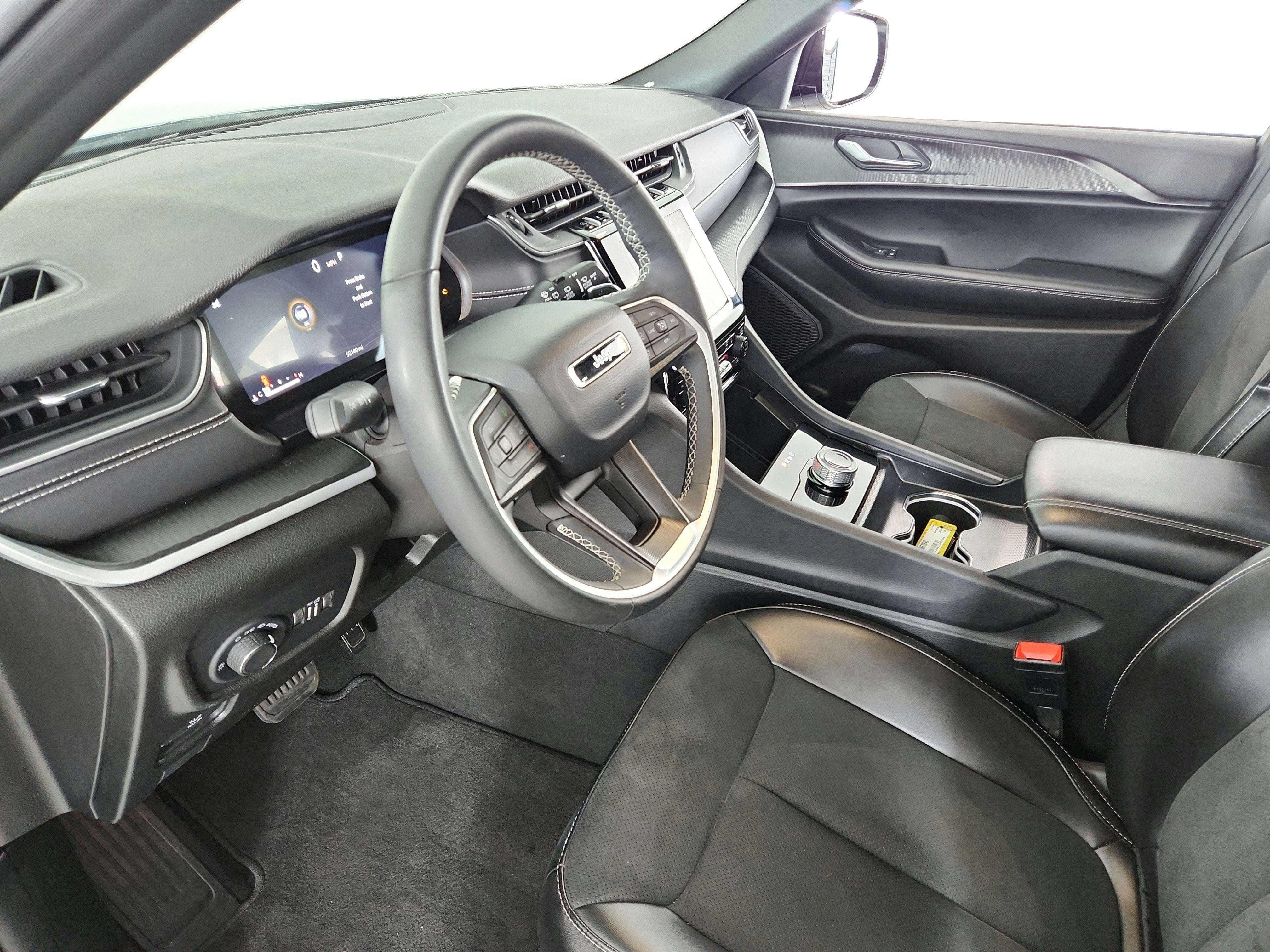 2025 Jeep Grand Cherokee Altitude 4x4