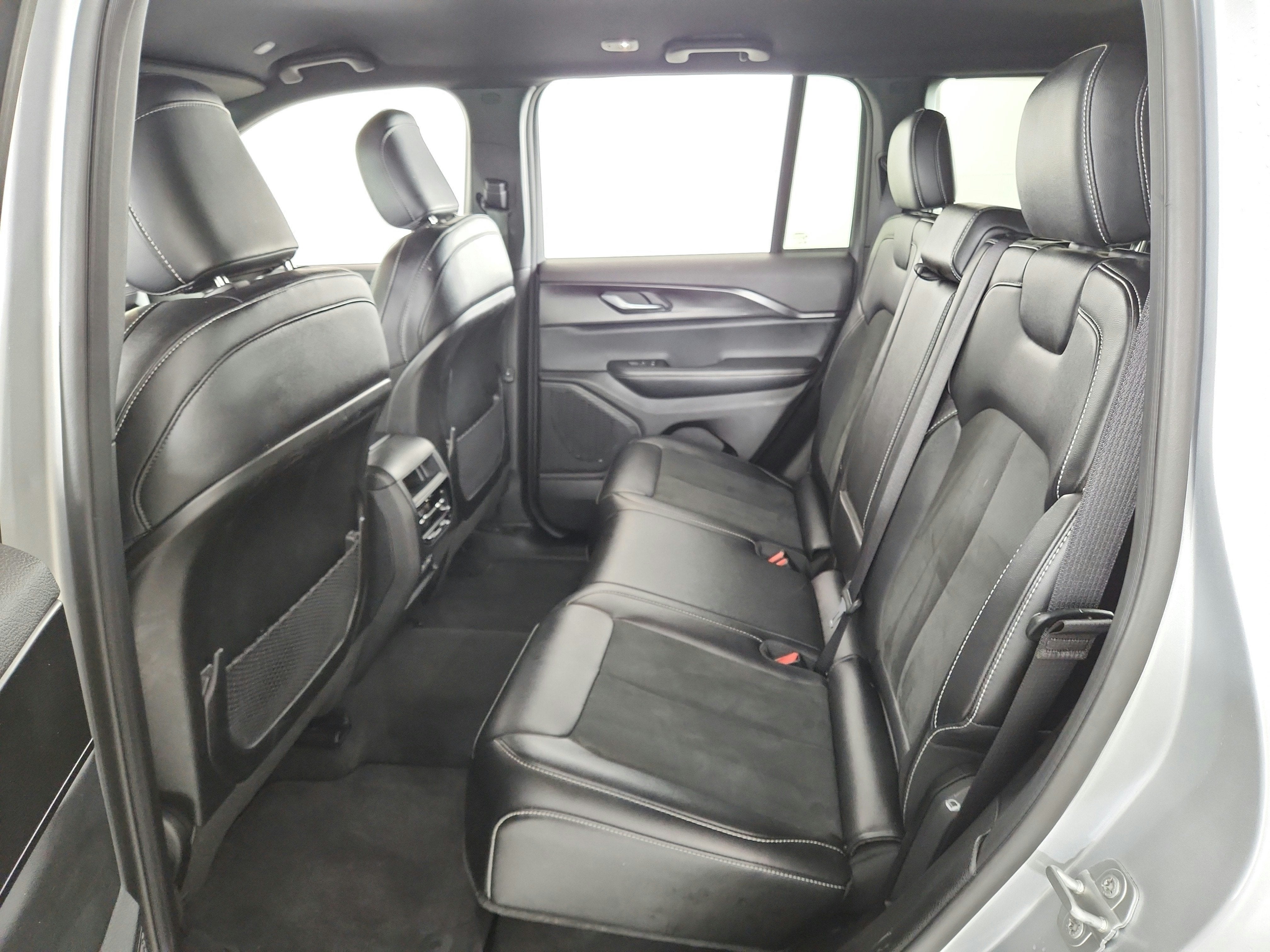 2025 Jeep Grand Cherokee Altitude 4x4