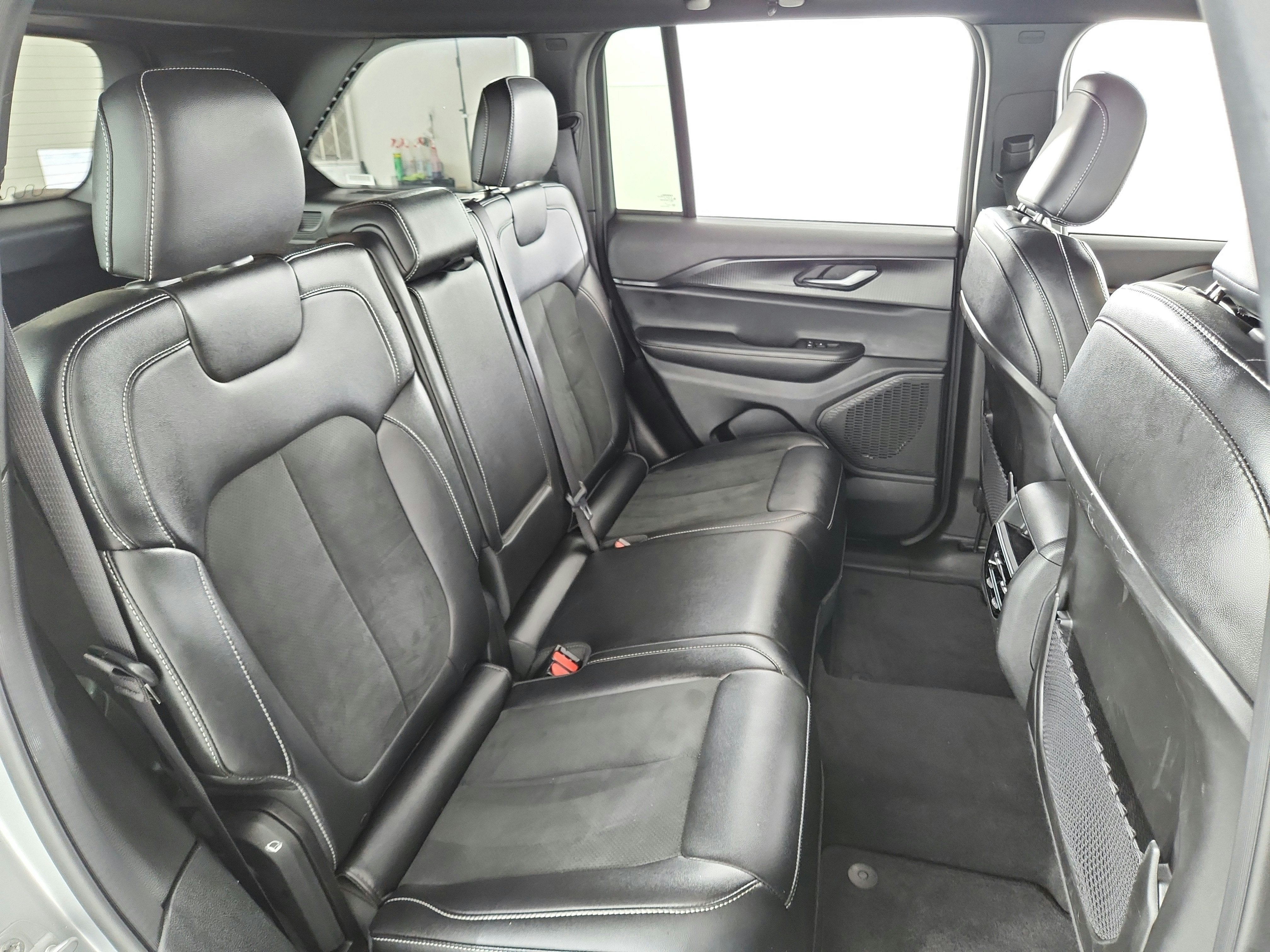 2025 Jeep Grand Cherokee Altitude 4x4