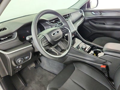 2023 Jeep Grand Cherokee Laredo 4x4