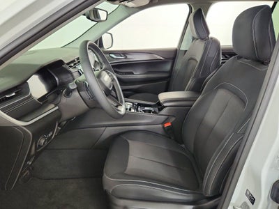 2023 Jeep Grand Cherokee Laredo 4x4