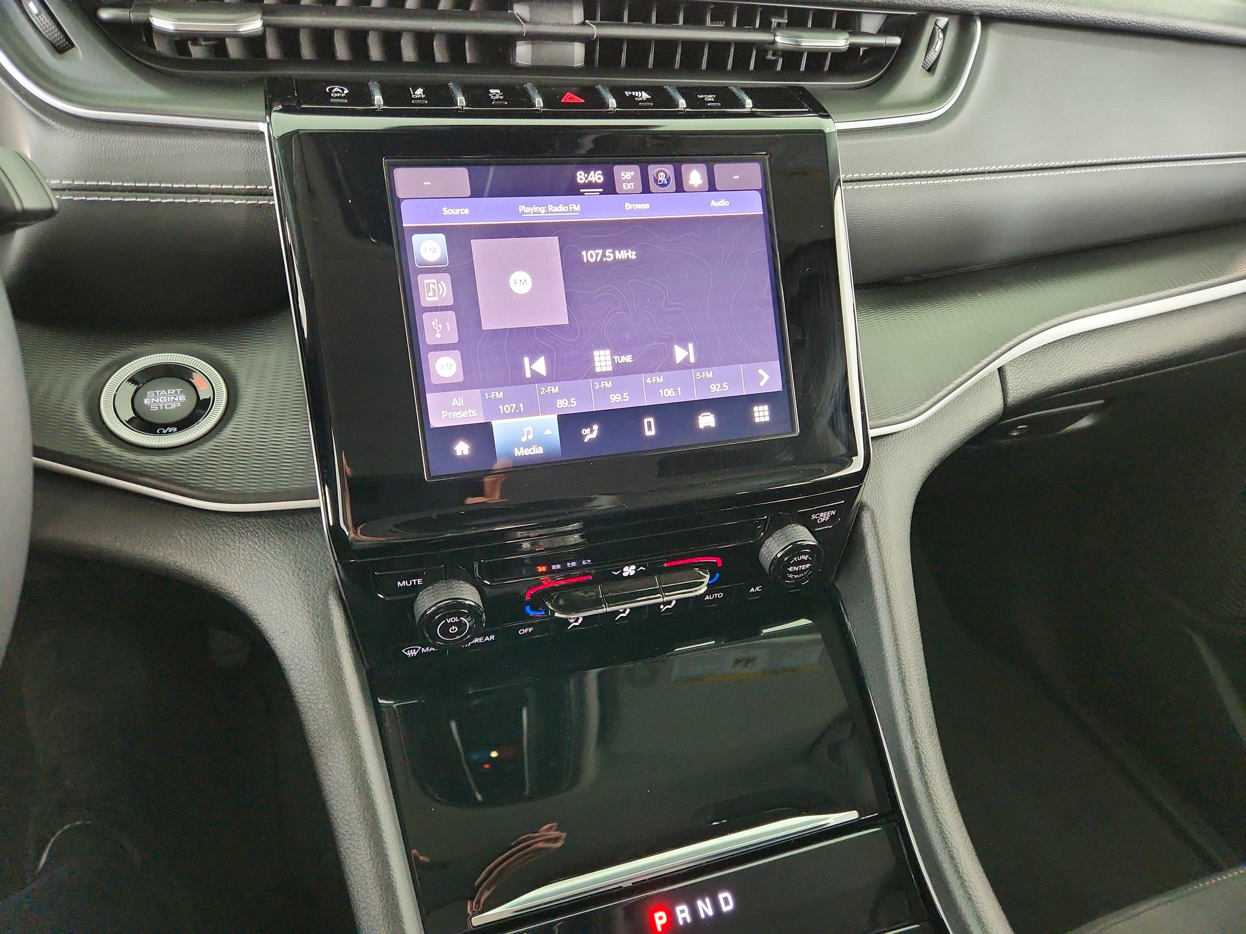 2023 Jeep Grand Cherokee Laredo 4x4