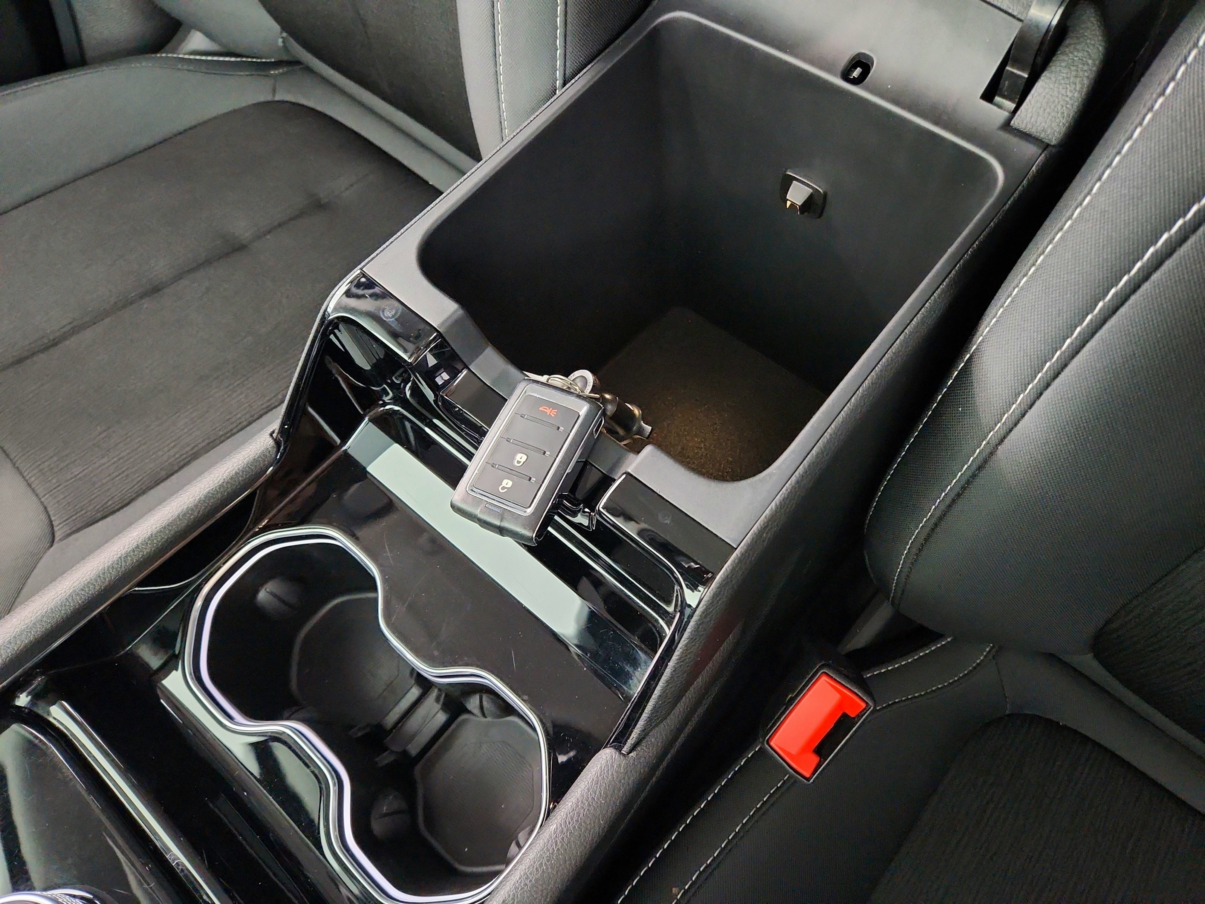 2023 Jeep Grand Cherokee Laredo 4x4