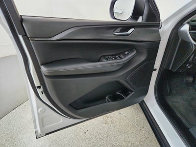 2023 Jeep Grand Cherokee Laredo 4x4