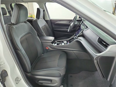 2023 Jeep Grand Cherokee Laredo 4x4