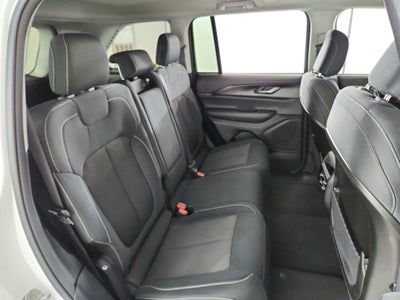 2023 Jeep Grand Cherokee Laredo 4x4
