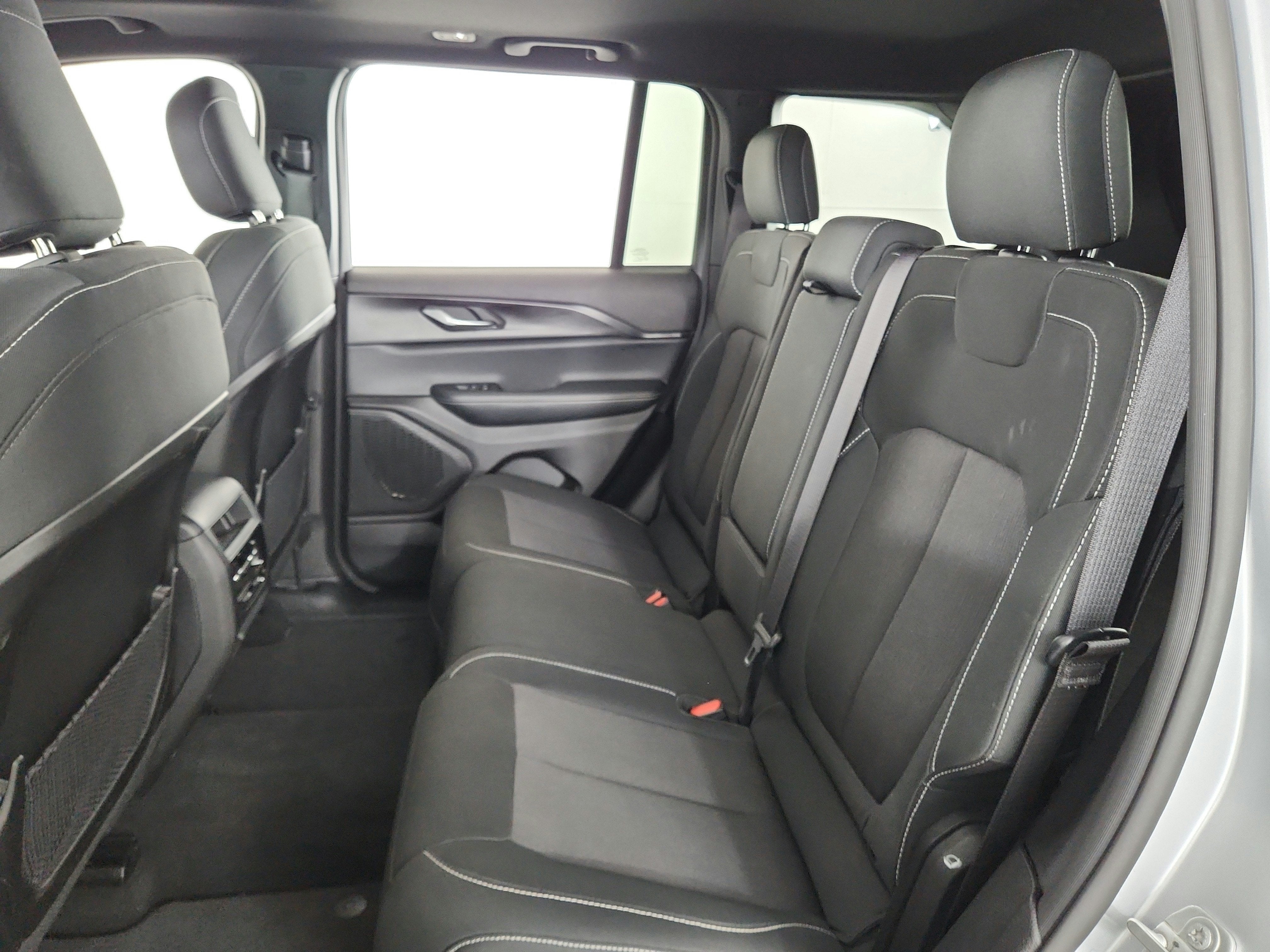 2024 Jeep Grand Cherokee Laredo X 4x4