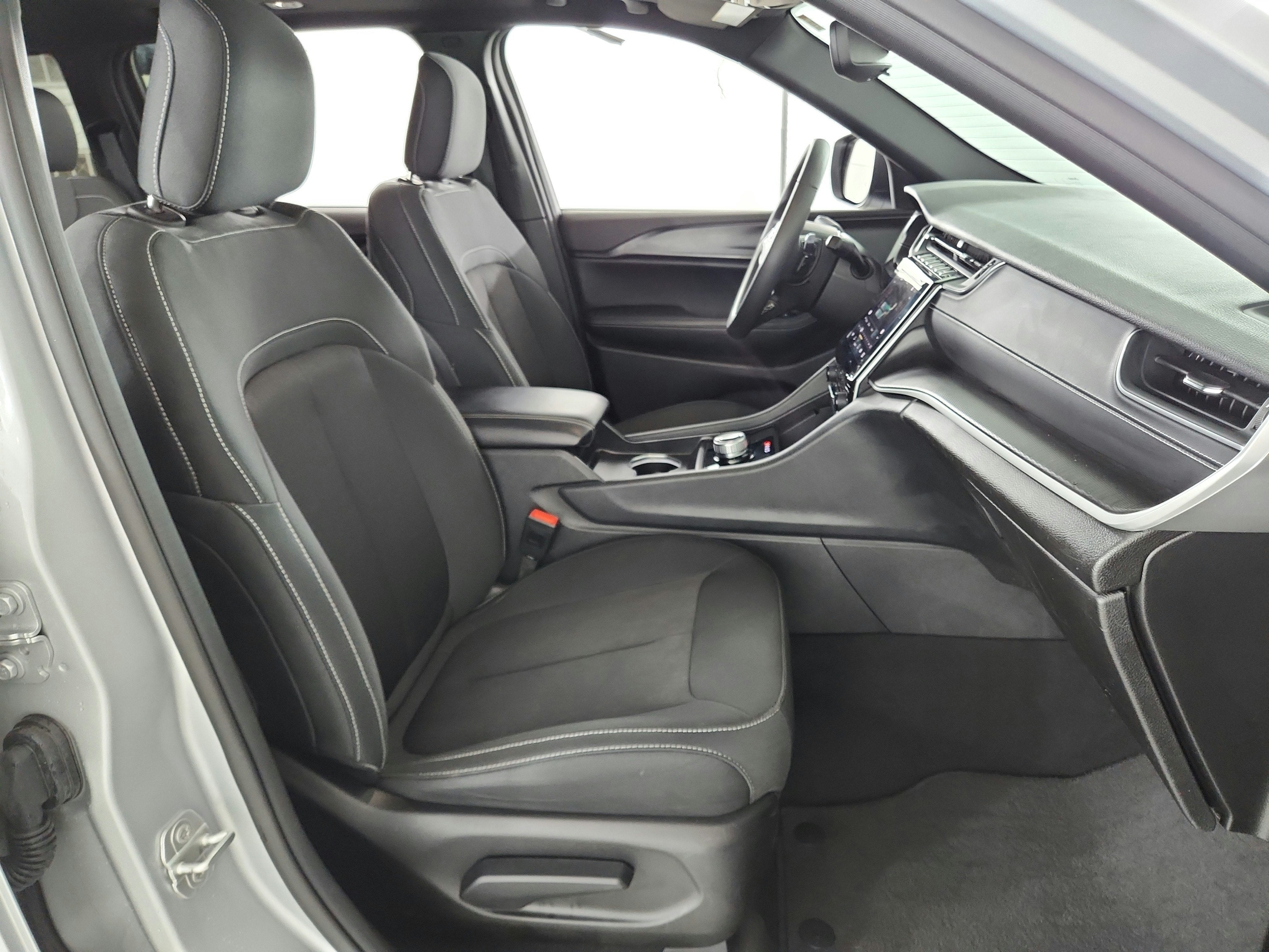 2024 Jeep Grand Cherokee Laredo X 4x4