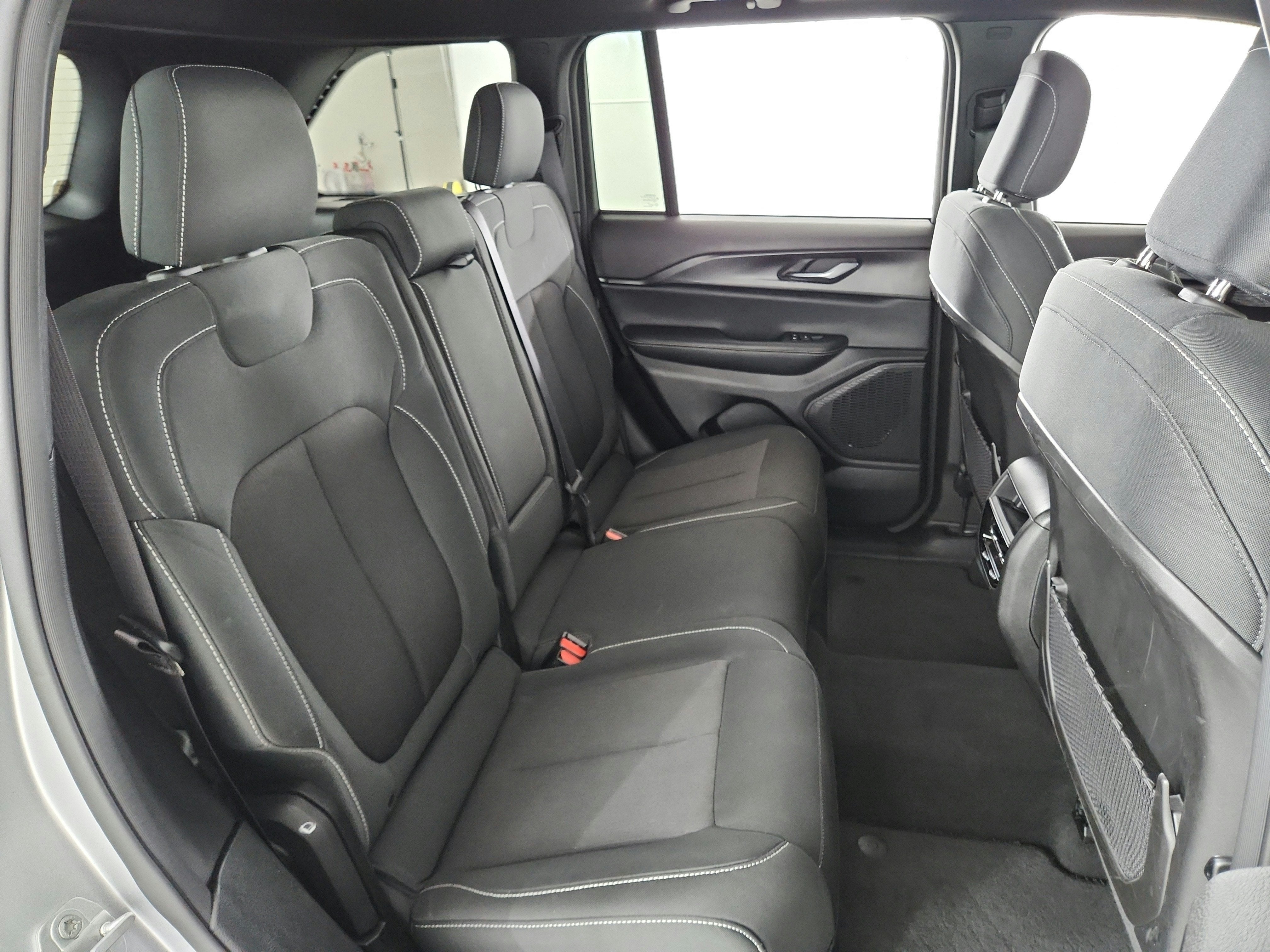 2024 Jeep Grand Cherokee Laredo X 4x4