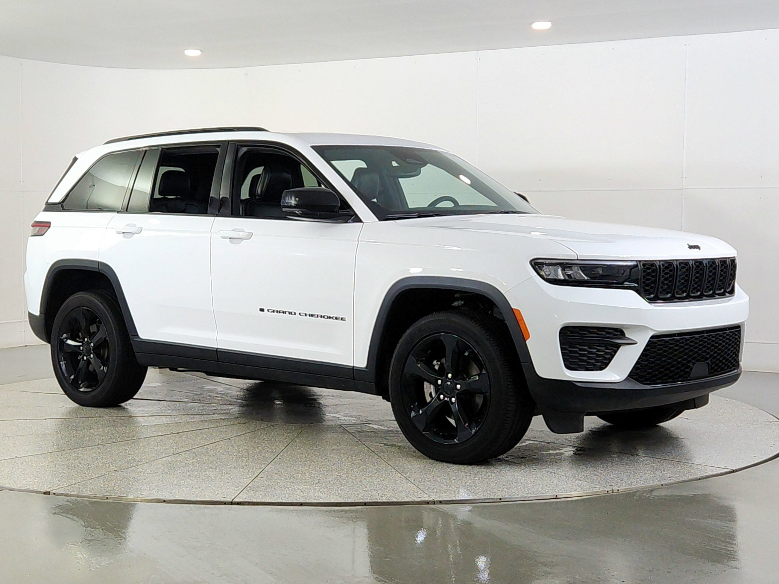 2023 Jeep Grand Cherokee Altitude 4x4
