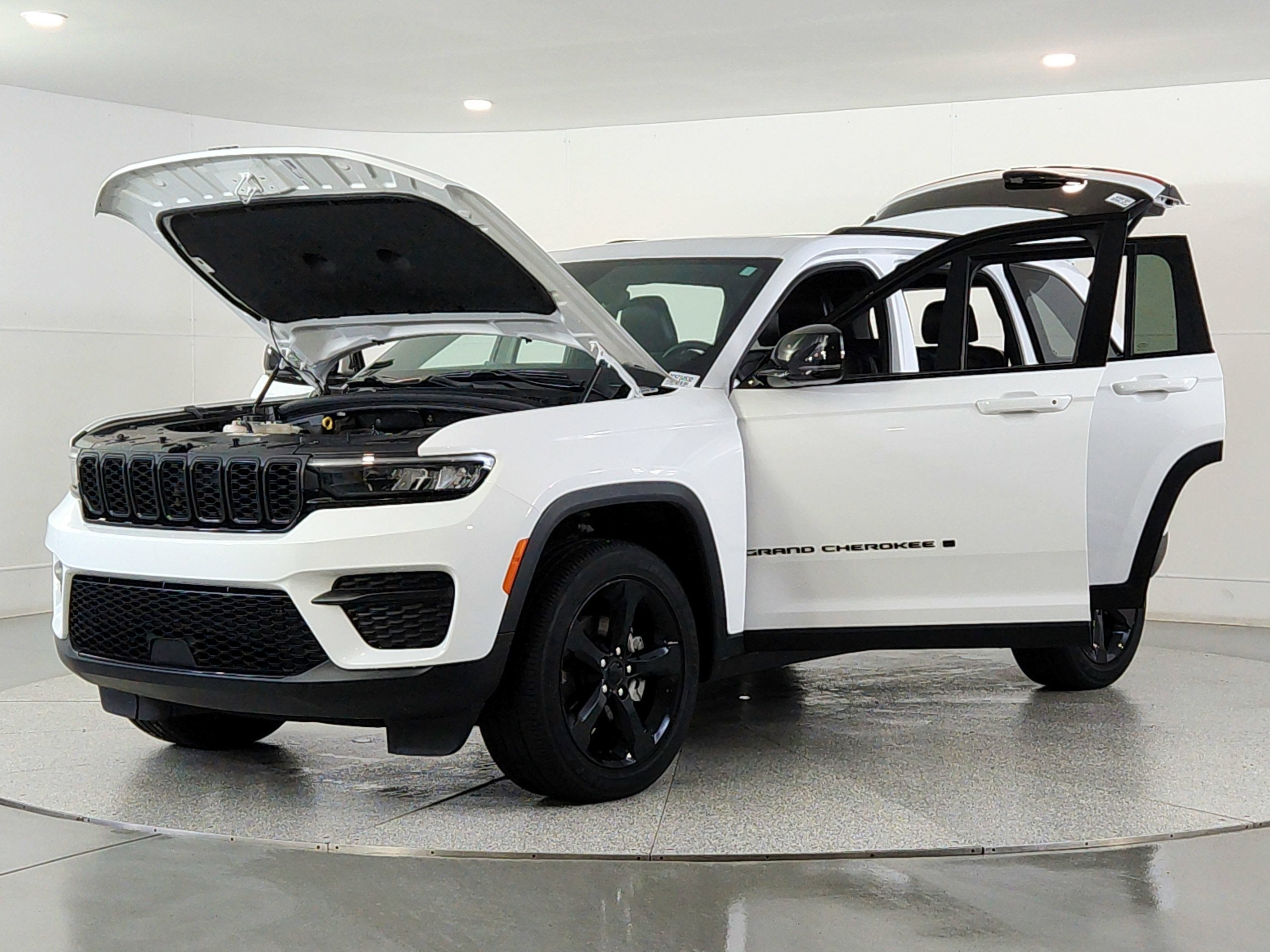 2023 Jeep Grand Cherokee Altitude 4x4