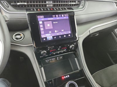 2025 Jeep Grand Cherokee Altitude 4x4