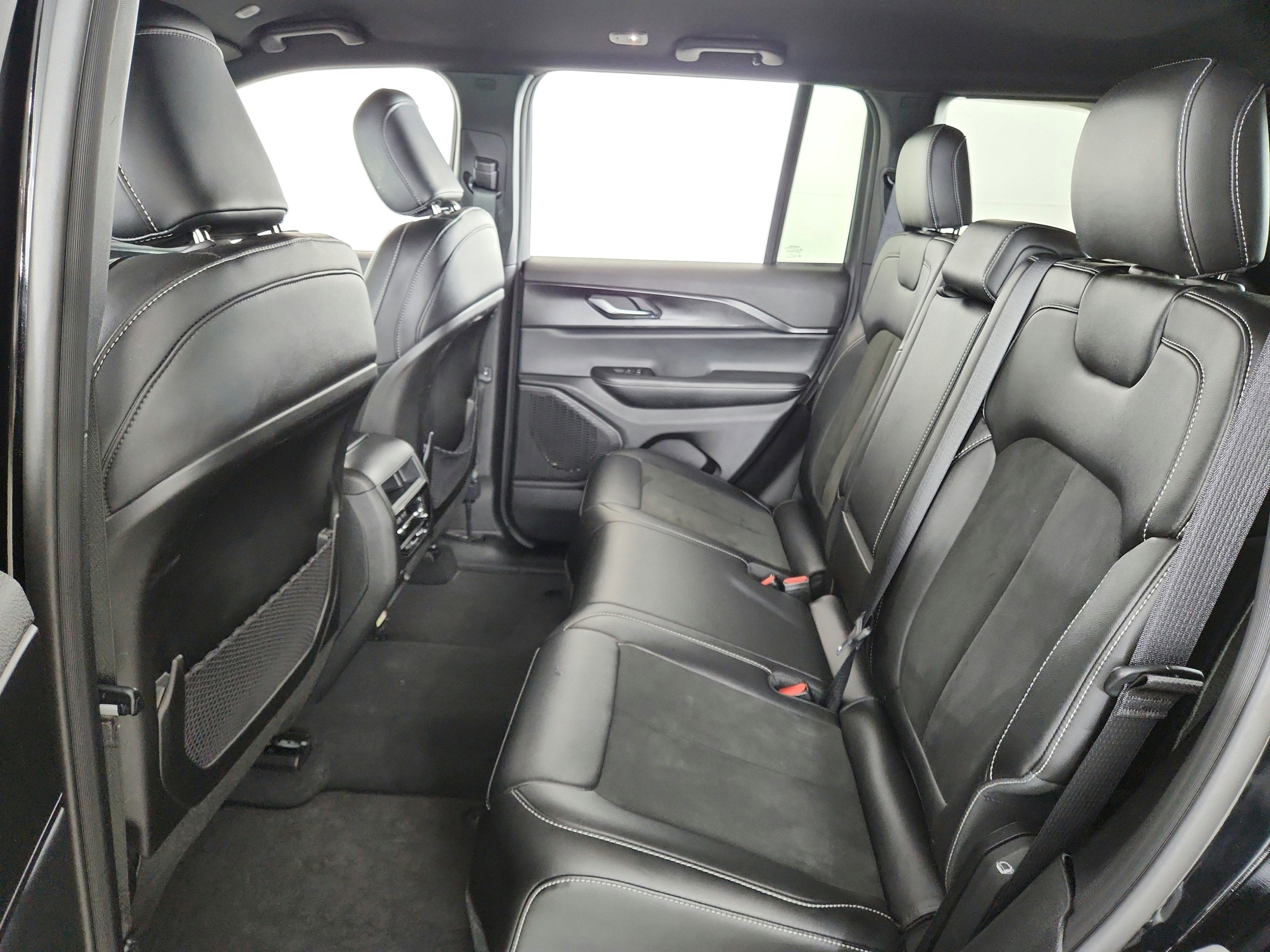 2025 Jeep Grand Cherokee Altitude 4x4