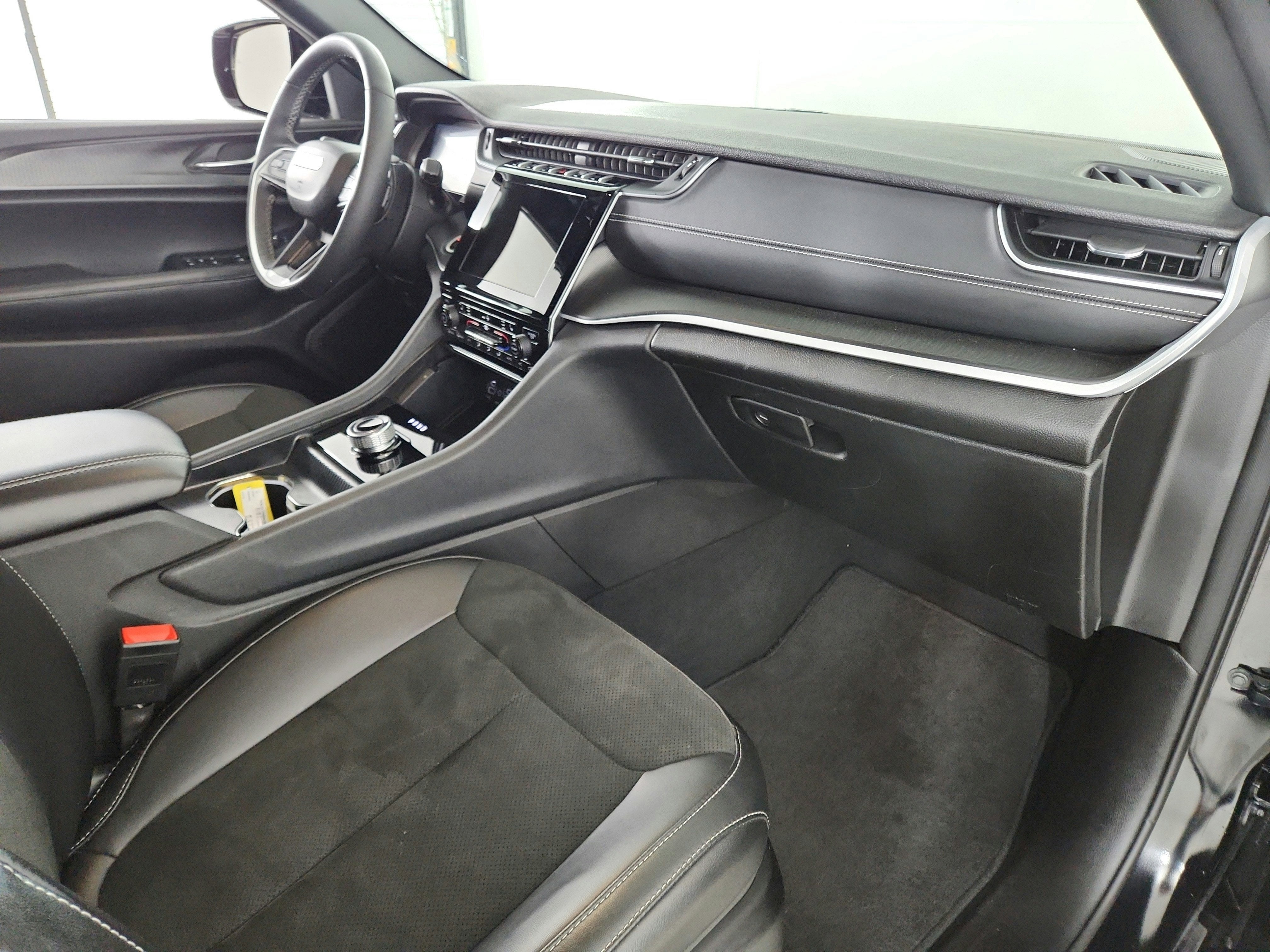 2025 Jeep Grand Cherokee Altitude 4x4