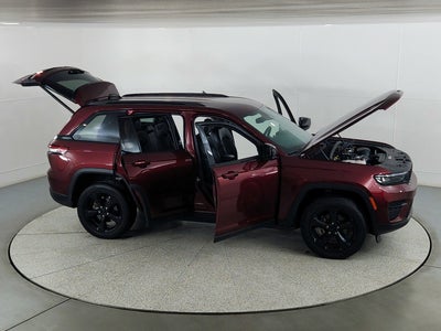 2023 Jeep Grand Cherokee Altitude 4x4