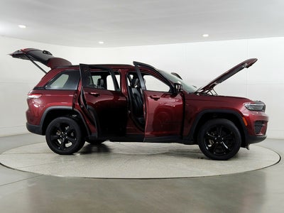 2023 Jeep Grand Cherokee Altitude 4x4