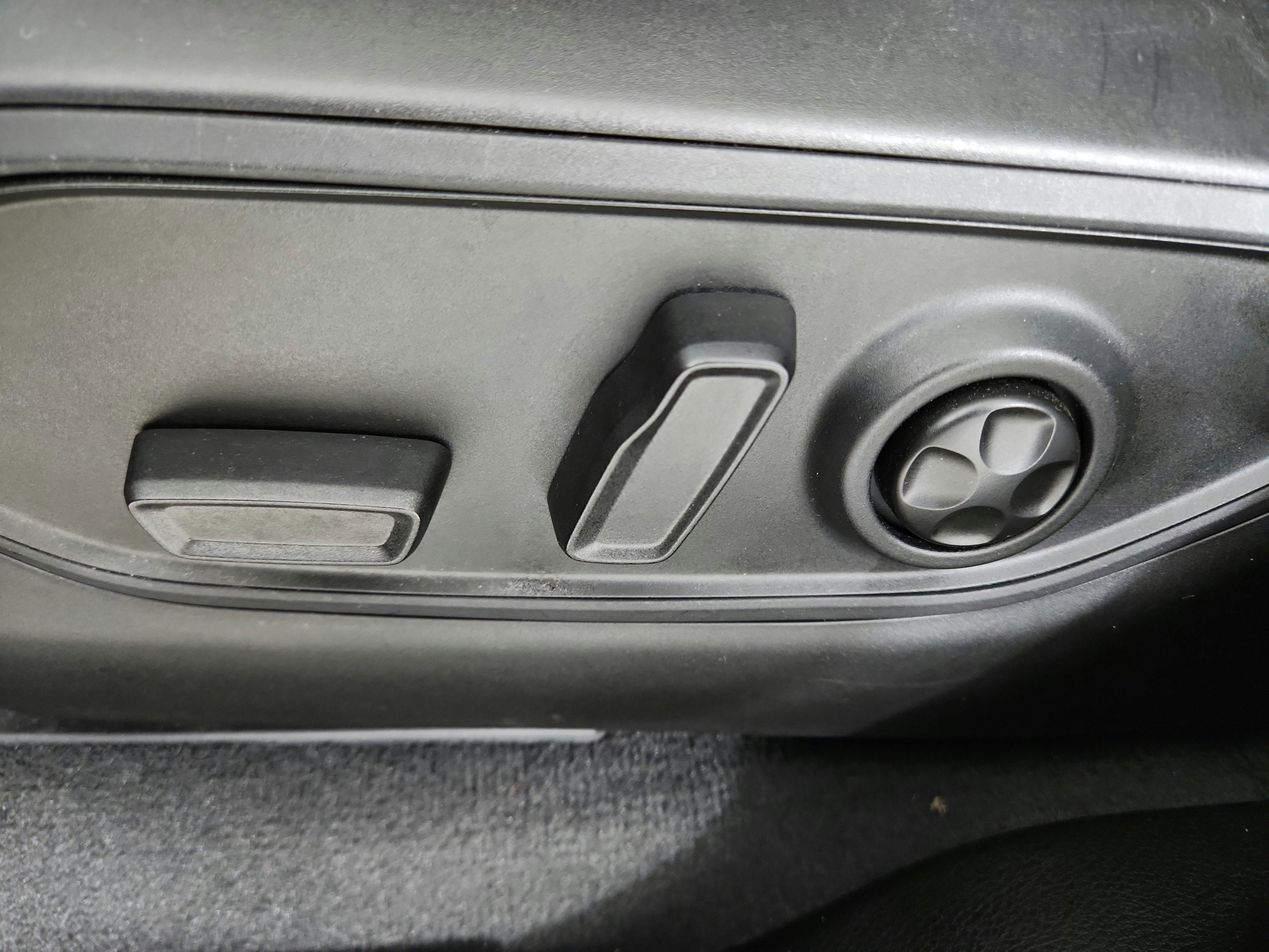 2024 Jeep Grand Cherokee L Laredo 4x2