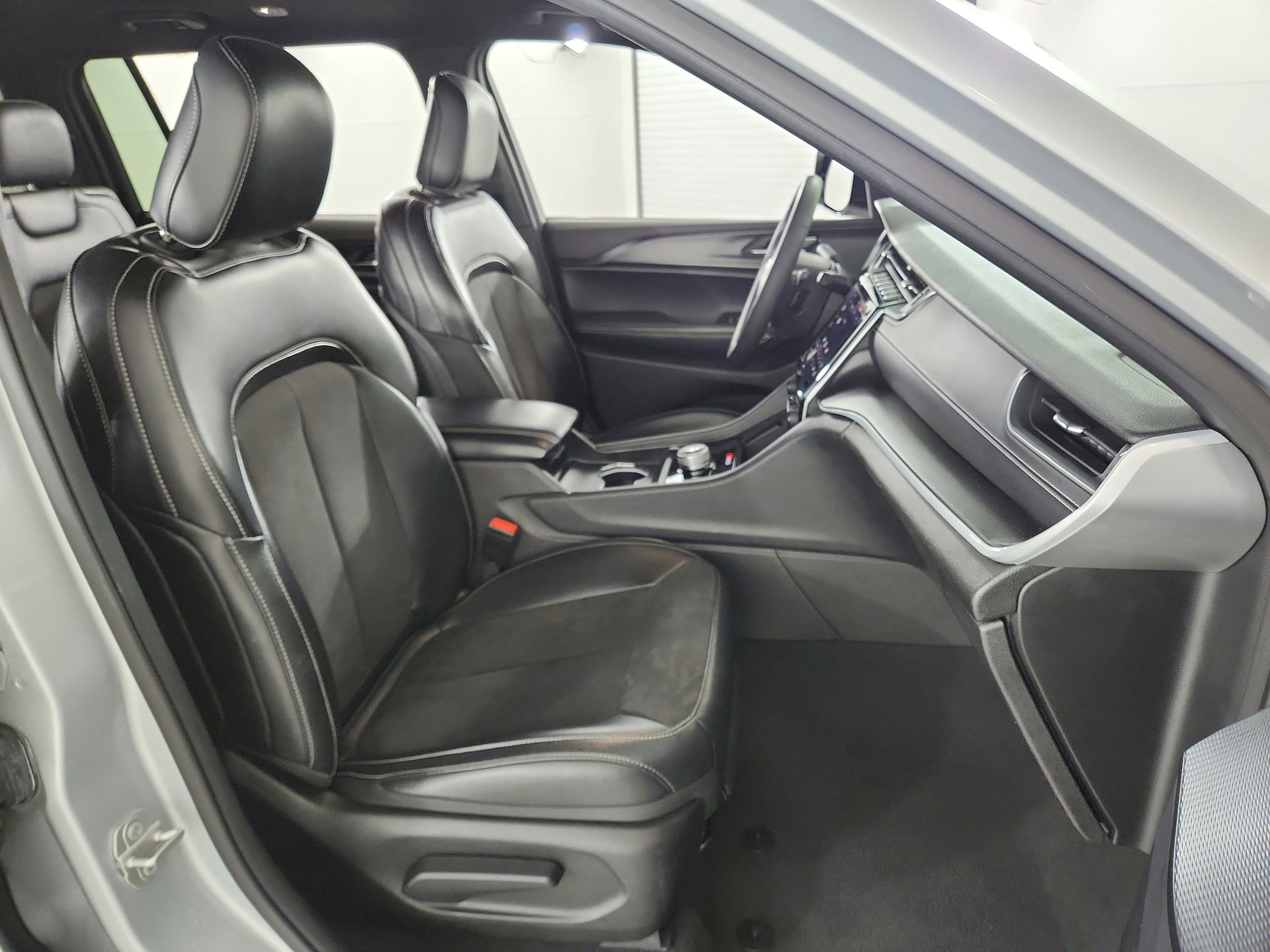 2024 Jeep Grand Cherokee L Altitude 4x4