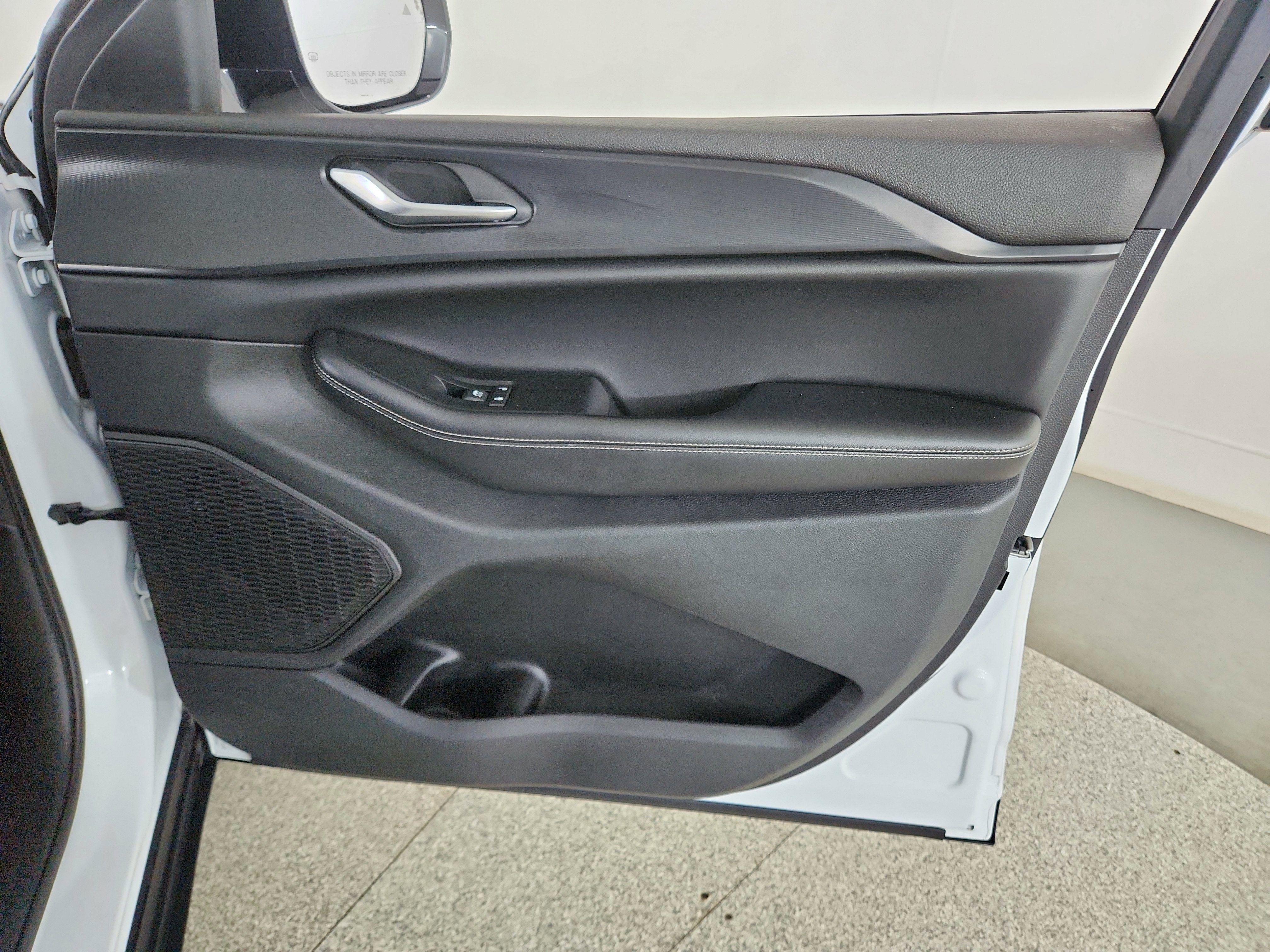 2024 Jeep Grand Cherokee L Altitude 4x4