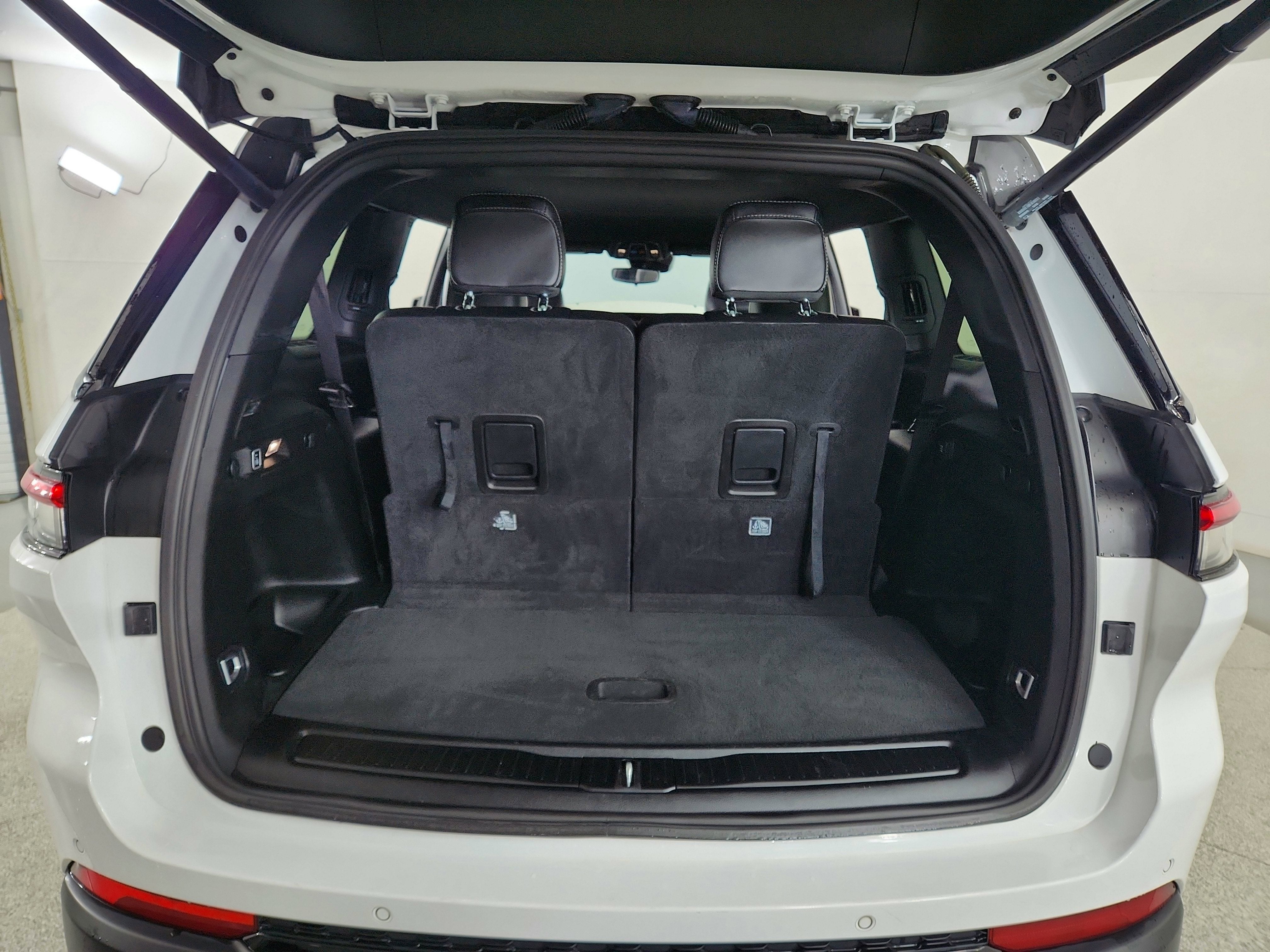 2024 Jeep Grand Cherokee L Altitude 4x4