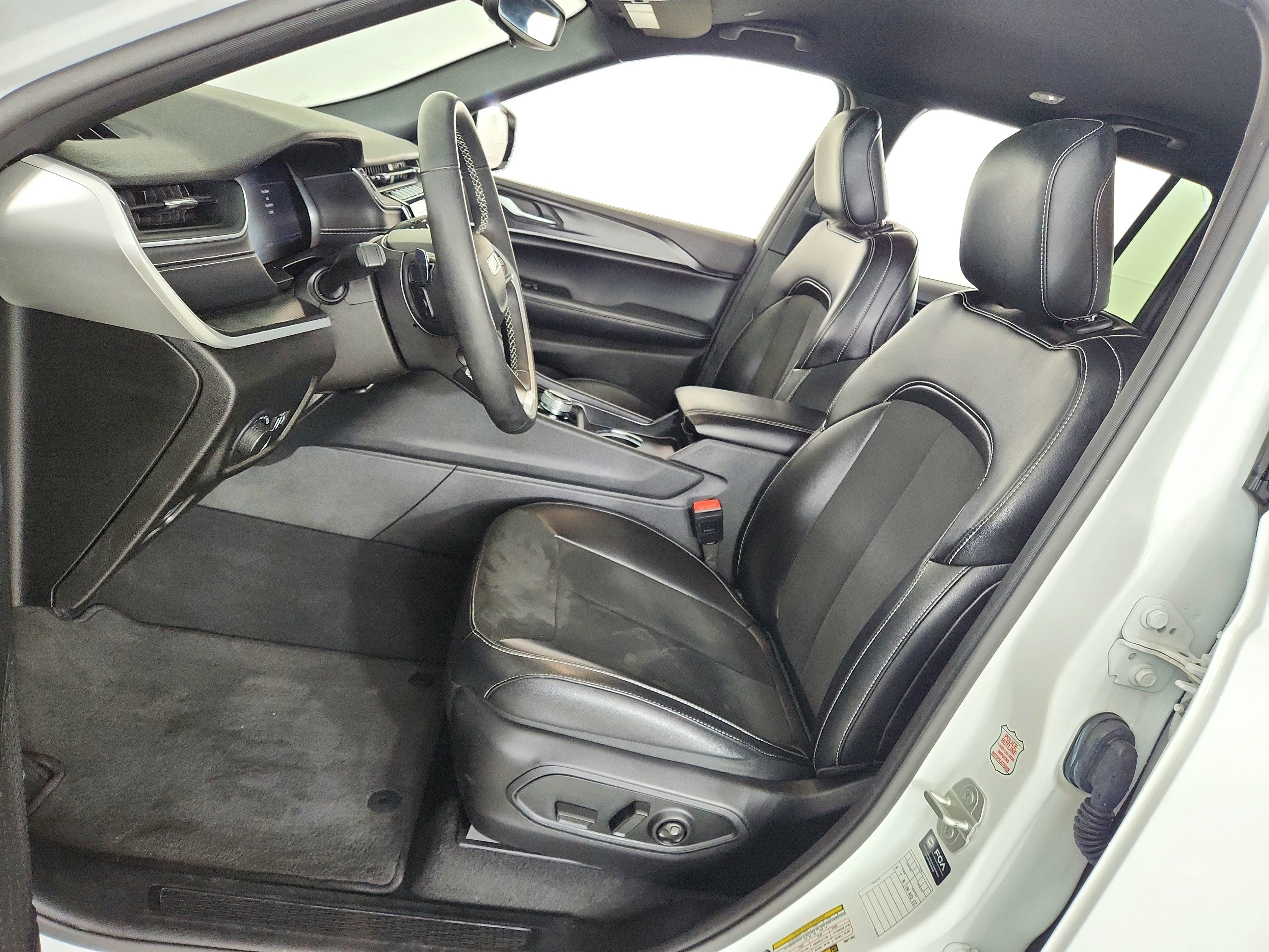 2024 Jeep Grand Cherokee L Altitude 4x4