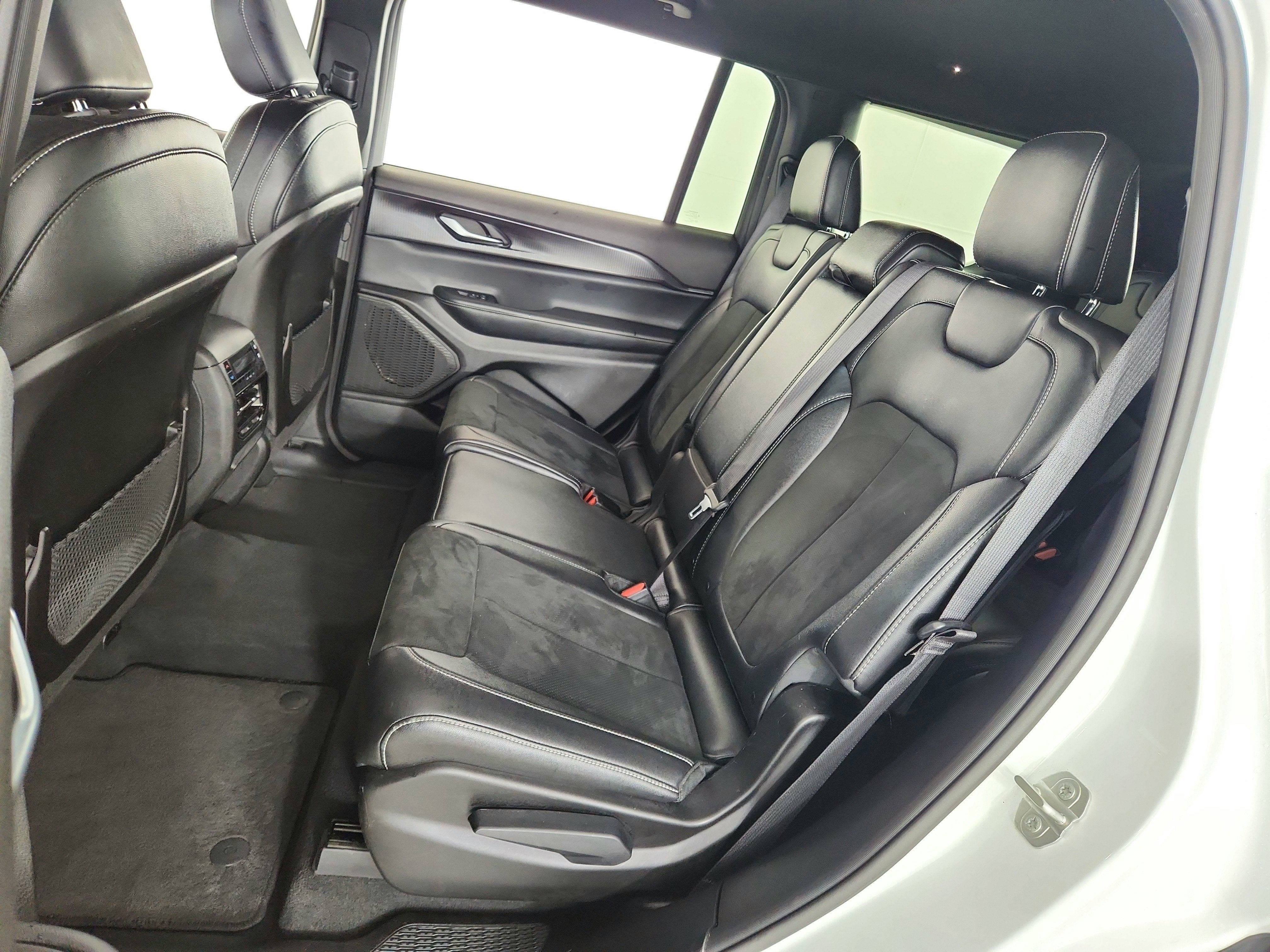 2024 Jeep Grand Cherokee L Altitude 4x4