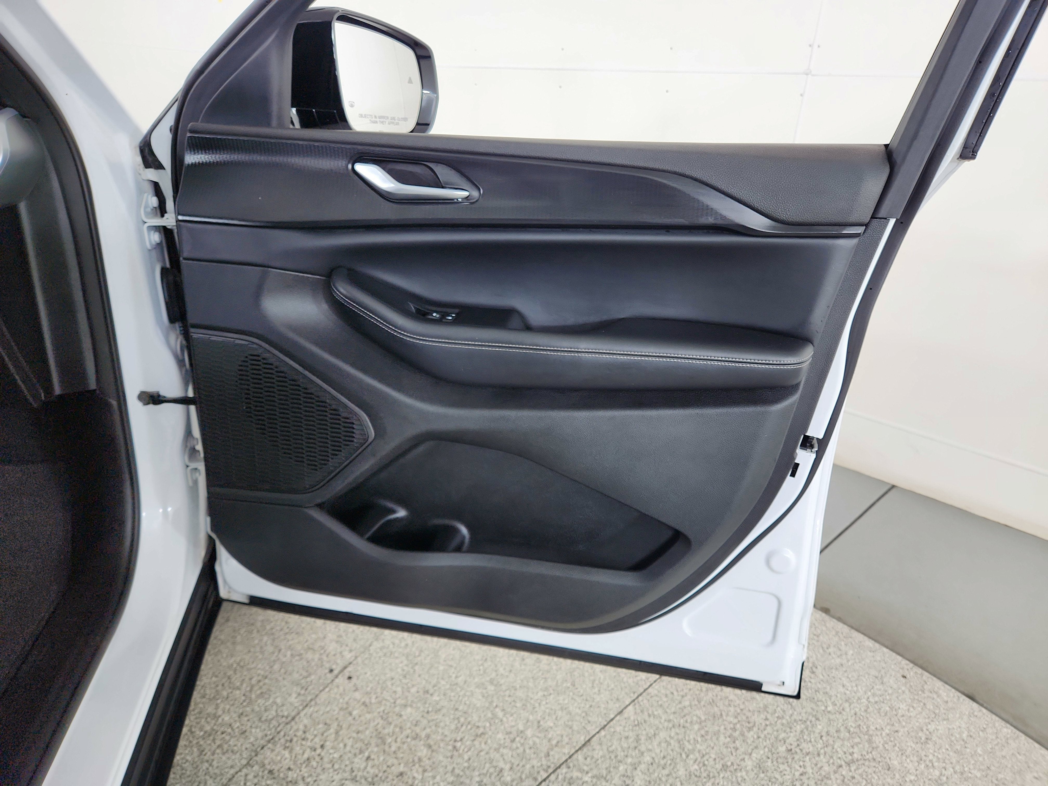 2024 Jeep Grand Cherokee L Altitude 4x4