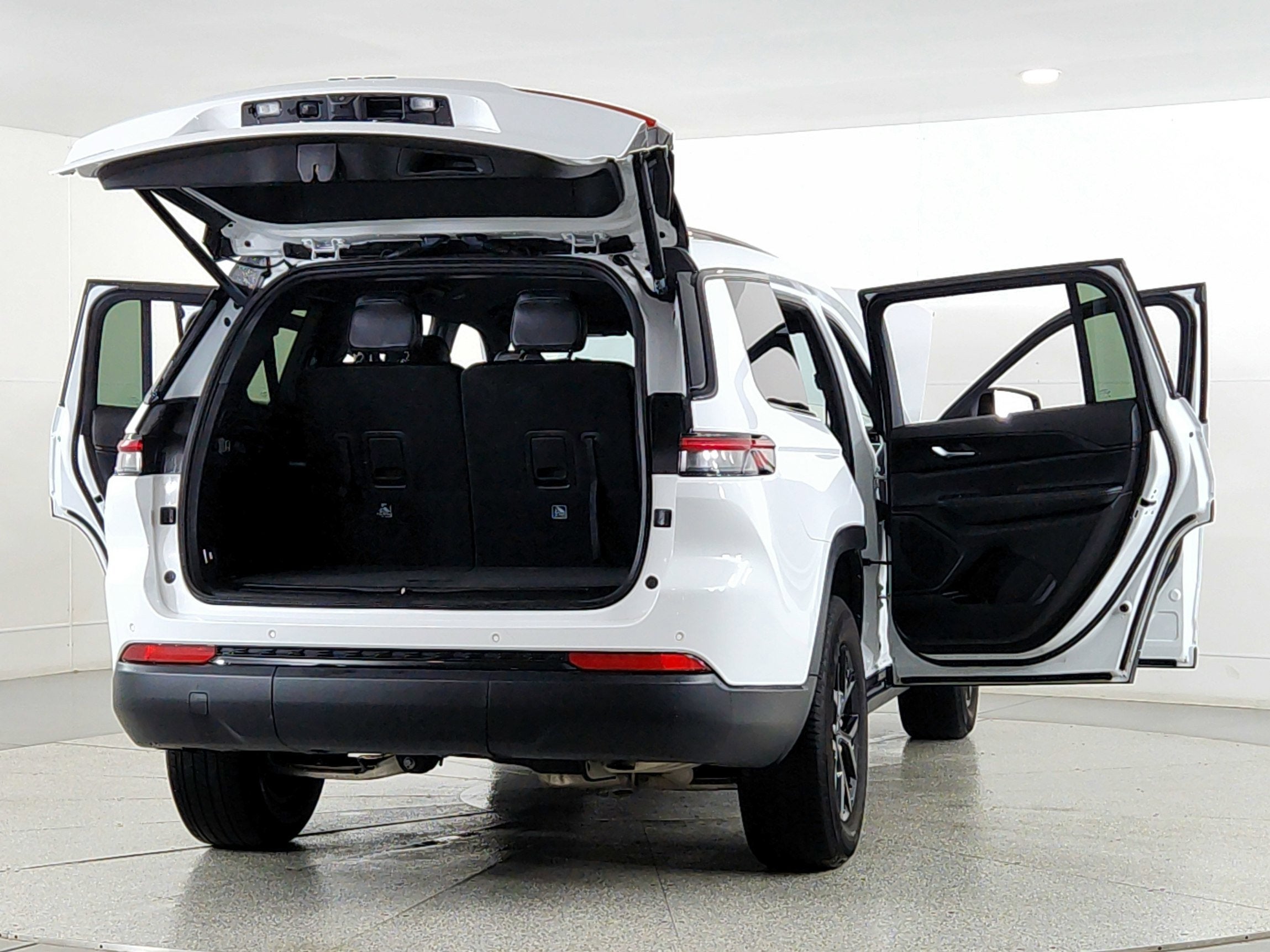 2024 Jeep Grand Cherokee L Altitude 4x4