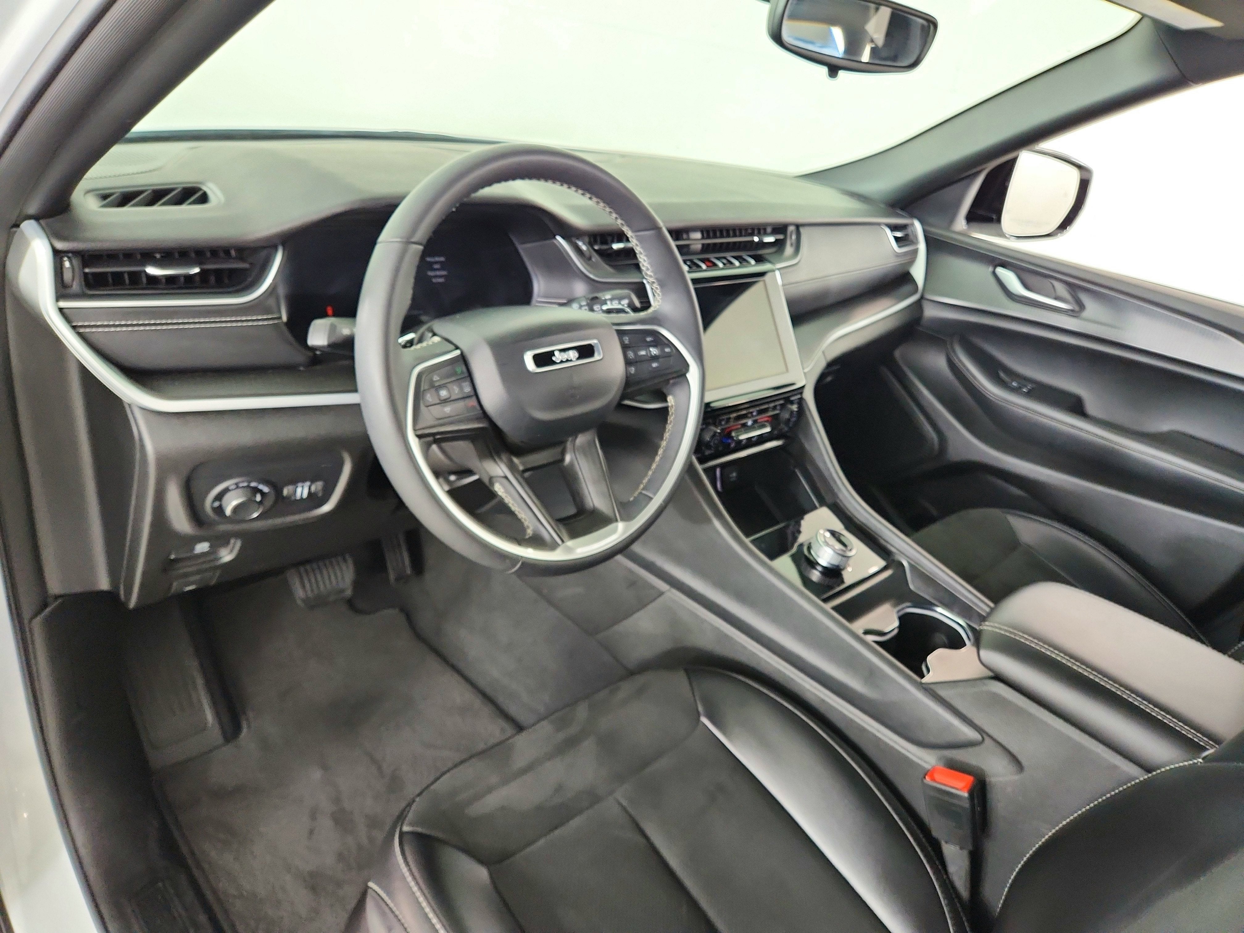 2024 Jeep Grand Cherokee L Altitude 4x4