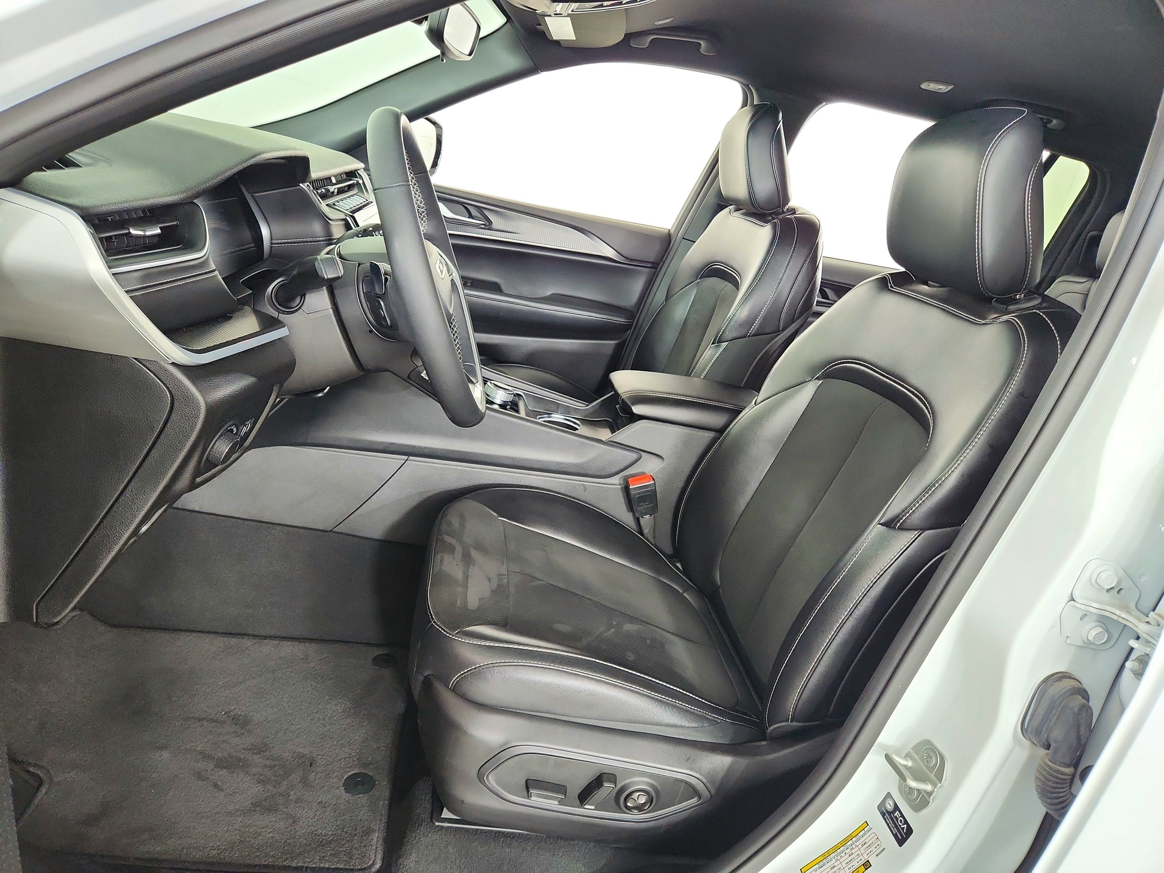 2024 Jeep Grand Cherokee L Altitude 4x4