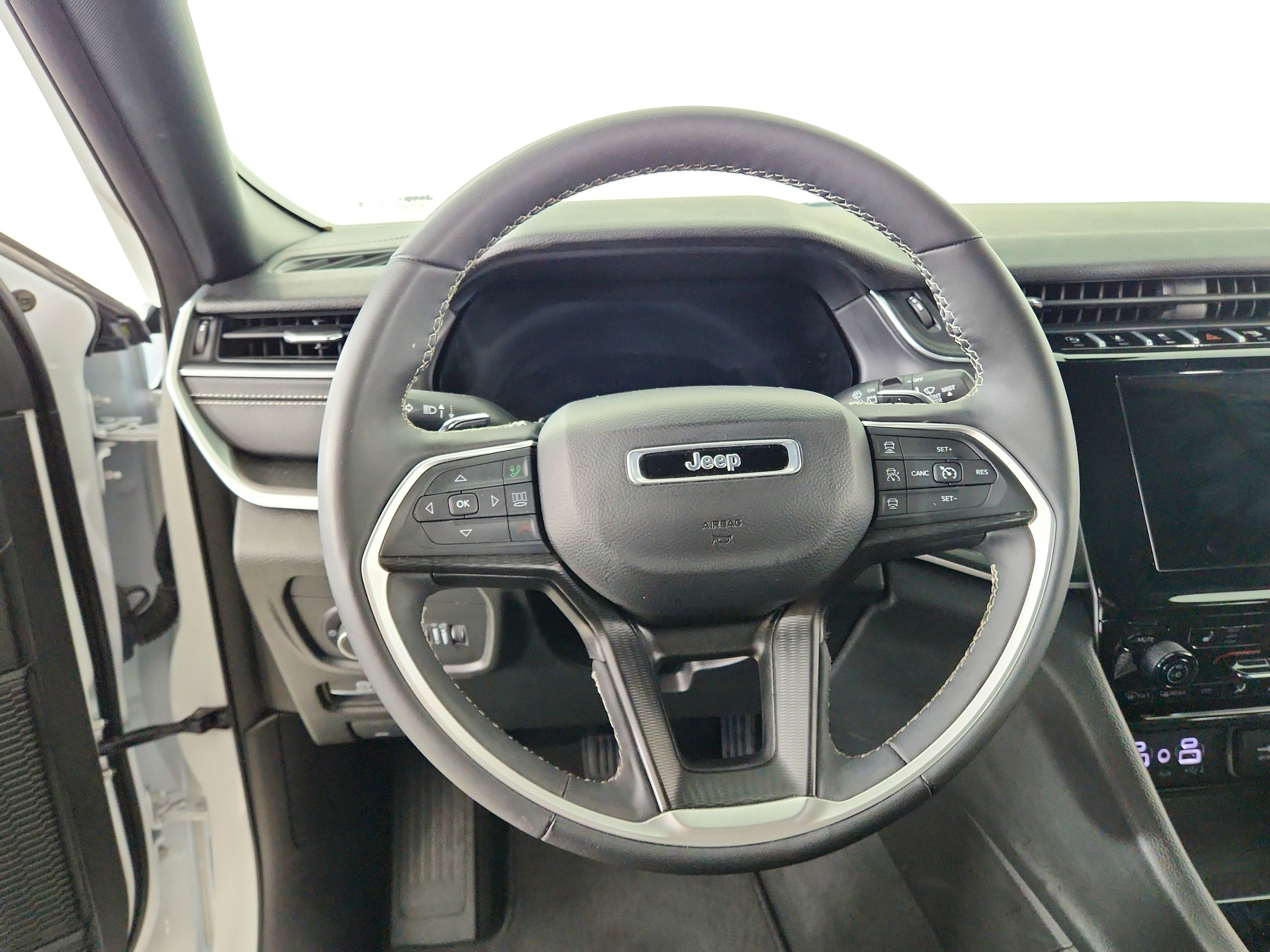 2024 Jeep Grand Cherokee L Altitude 4x4