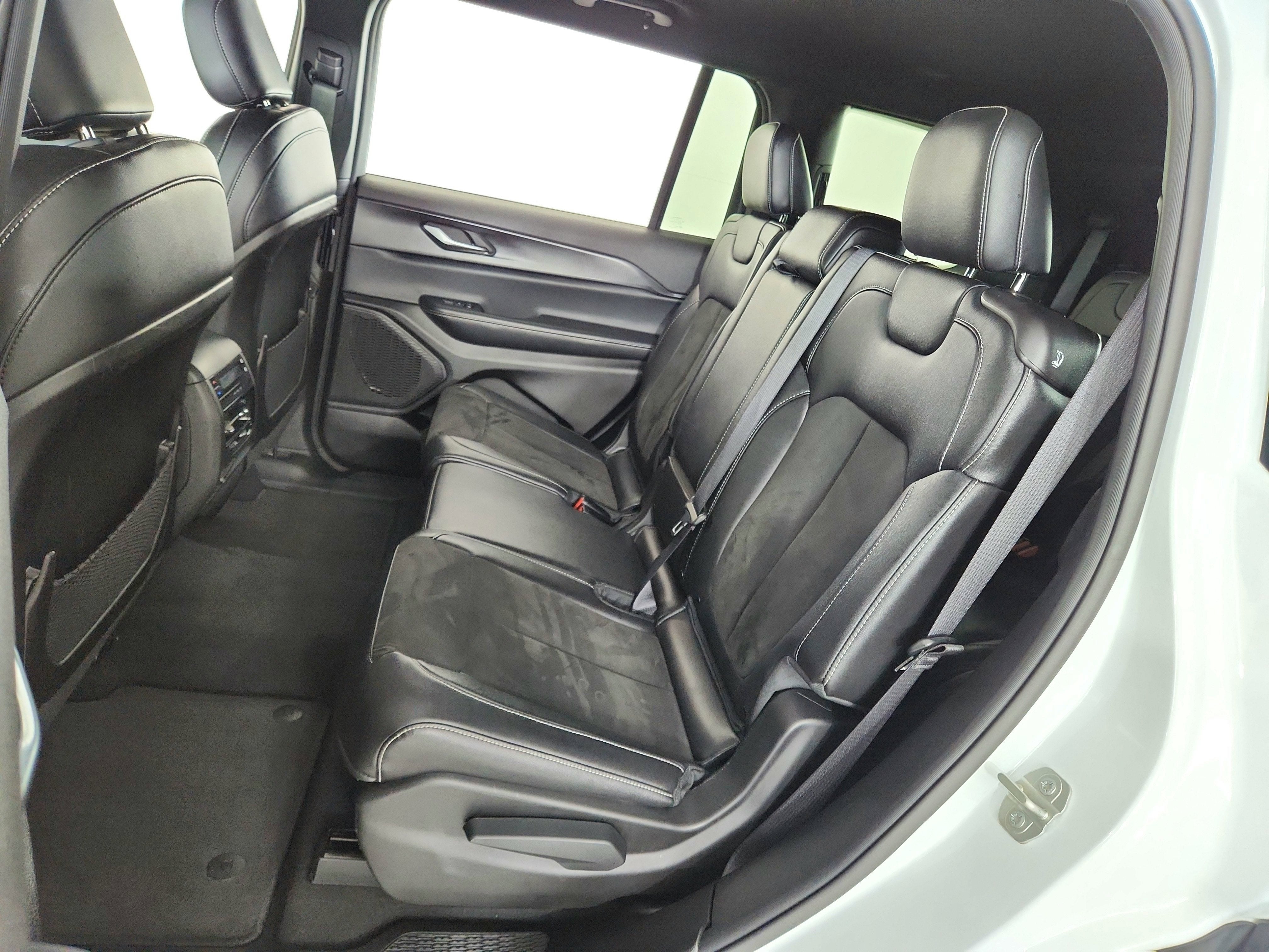 2024 Jeep Grand Cherokee L Altitude 4x4