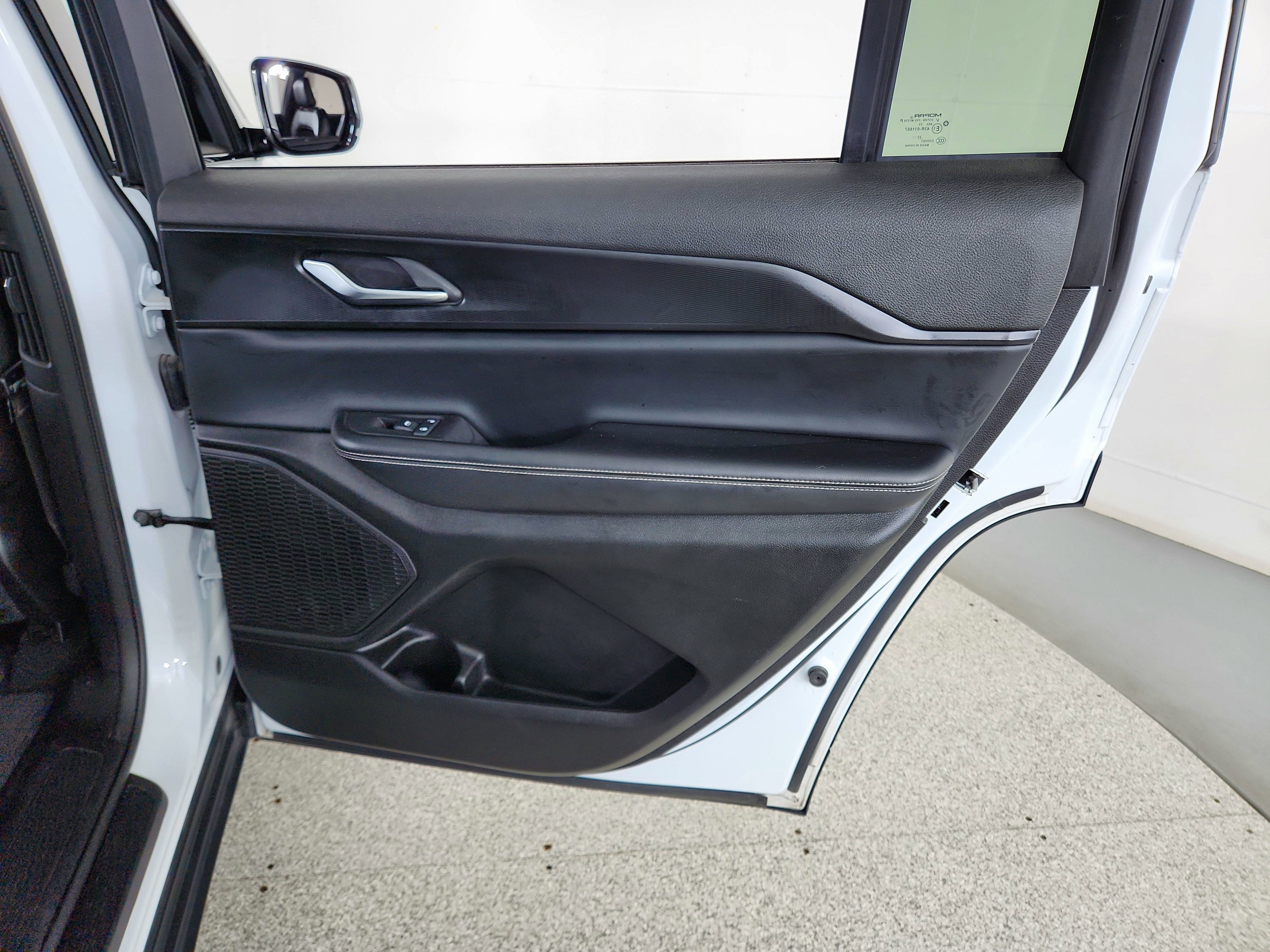 2024 Jeep Grand Cherokee L Altitude 4x4