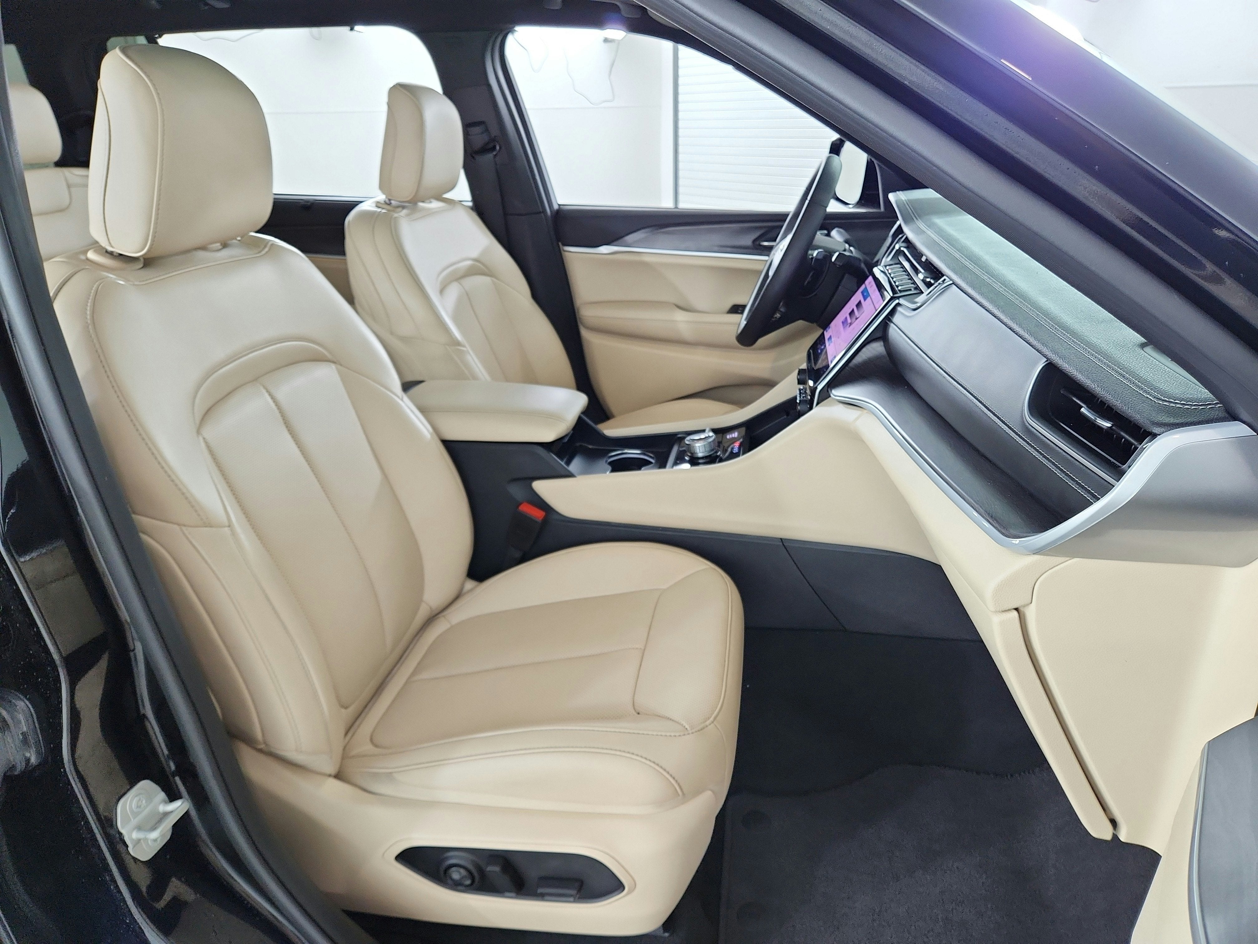 2025 Jeep Grand Cherokee L Limited 4x4