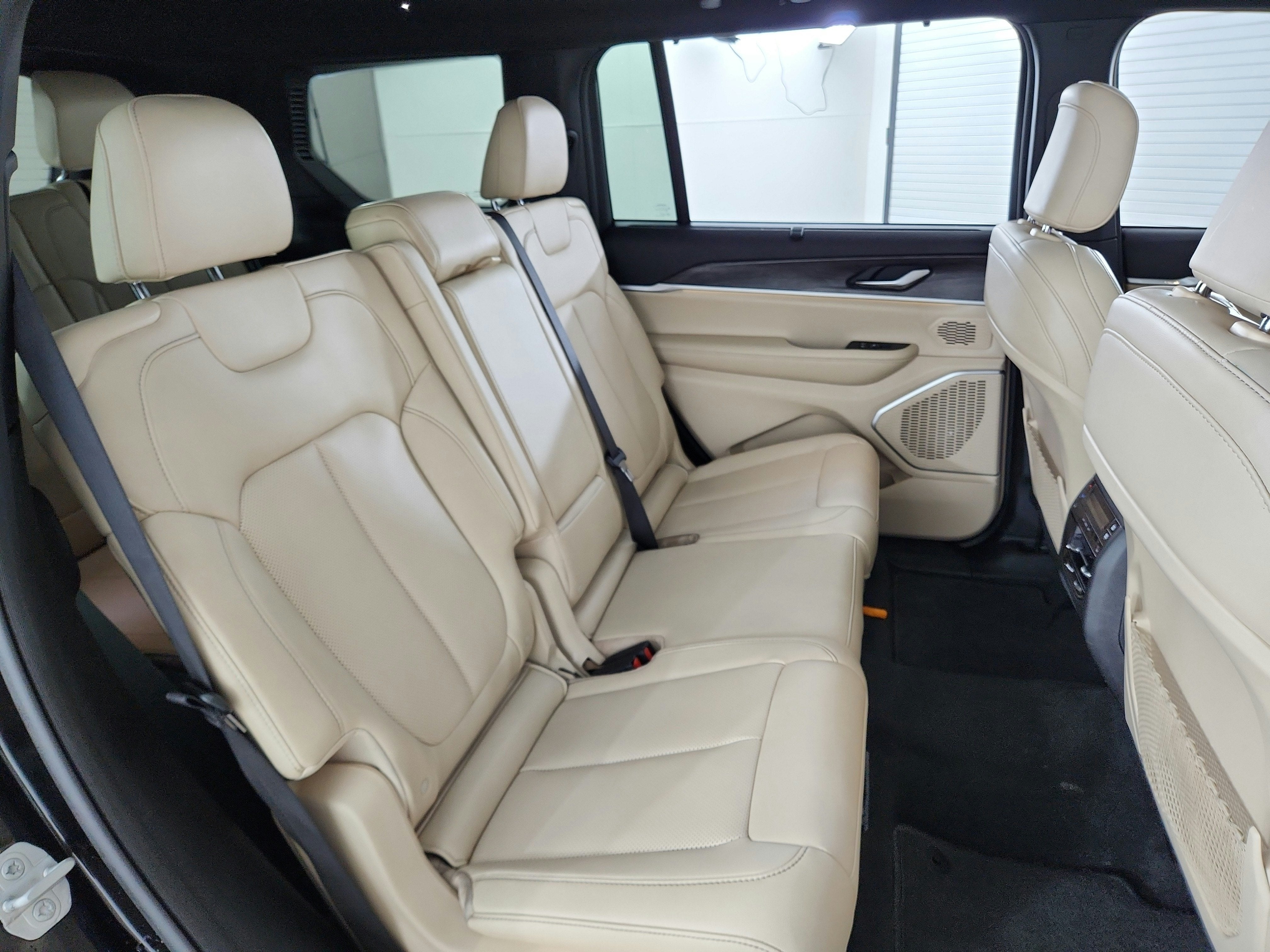 2025 Jeep Grand Cherokee L Limited 4x4