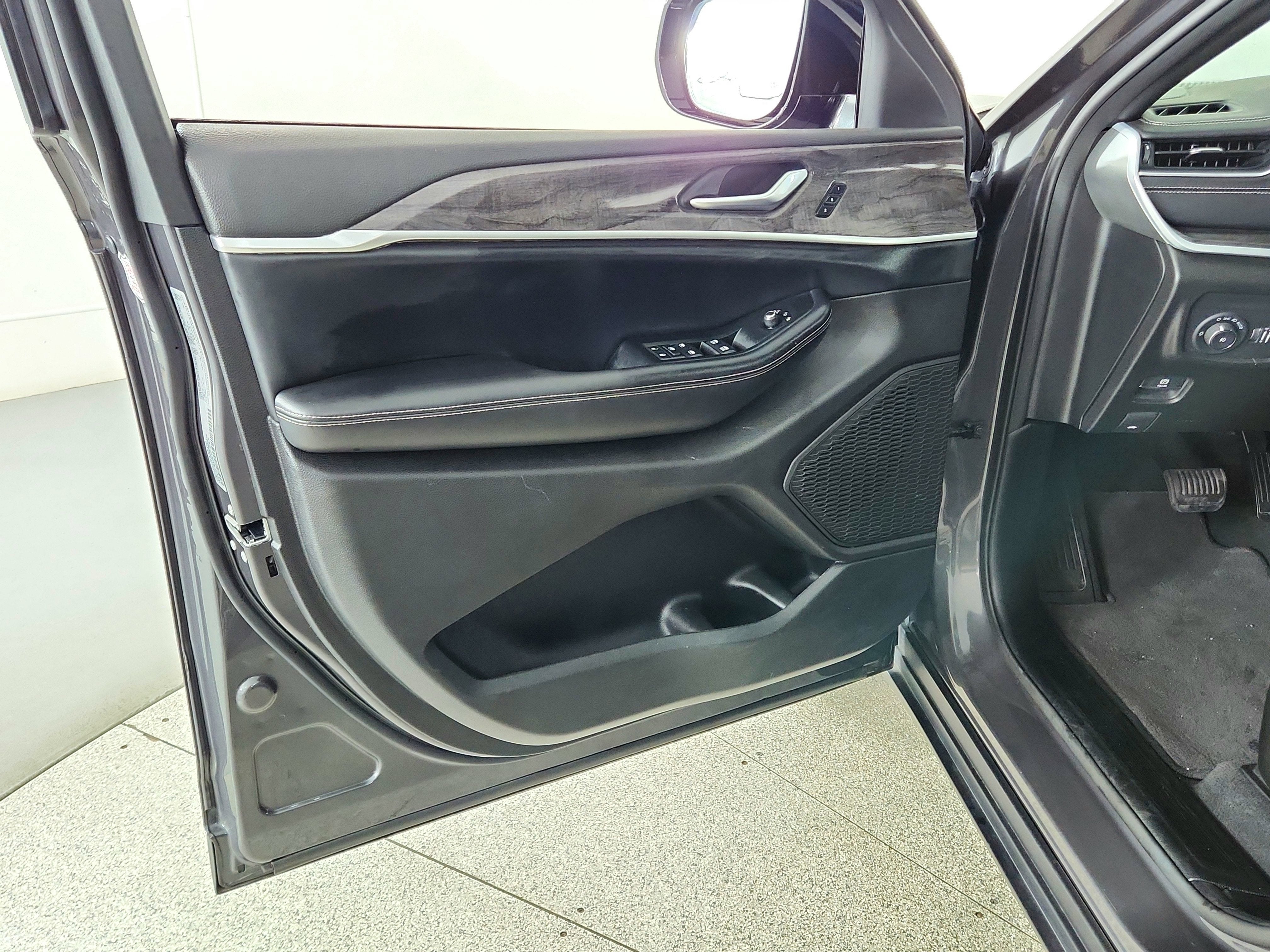 2024 Jeep Grand Cherokee L Limited 4x4