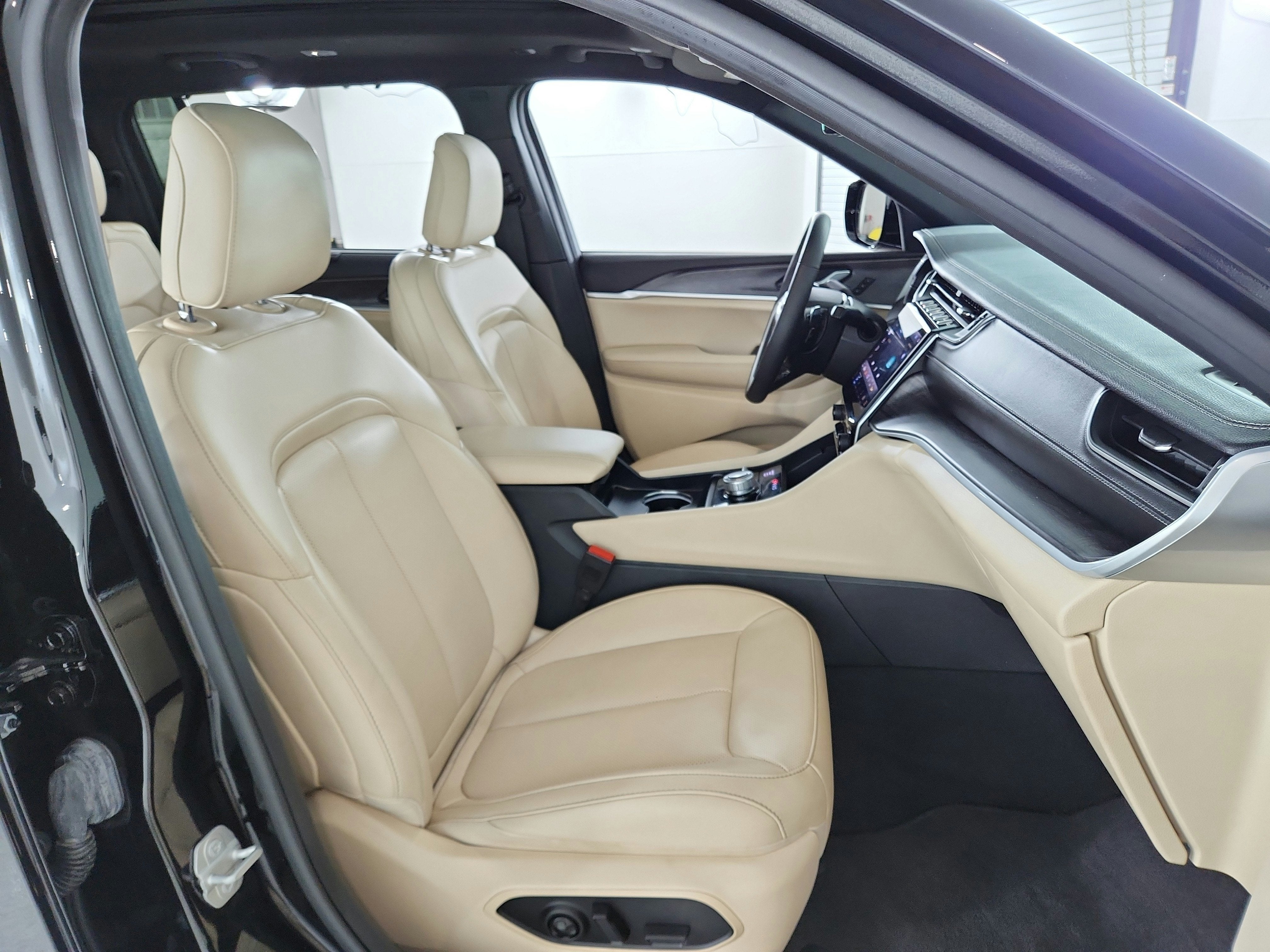 2025 Jeep Grand Cherokee L Limited 4x4